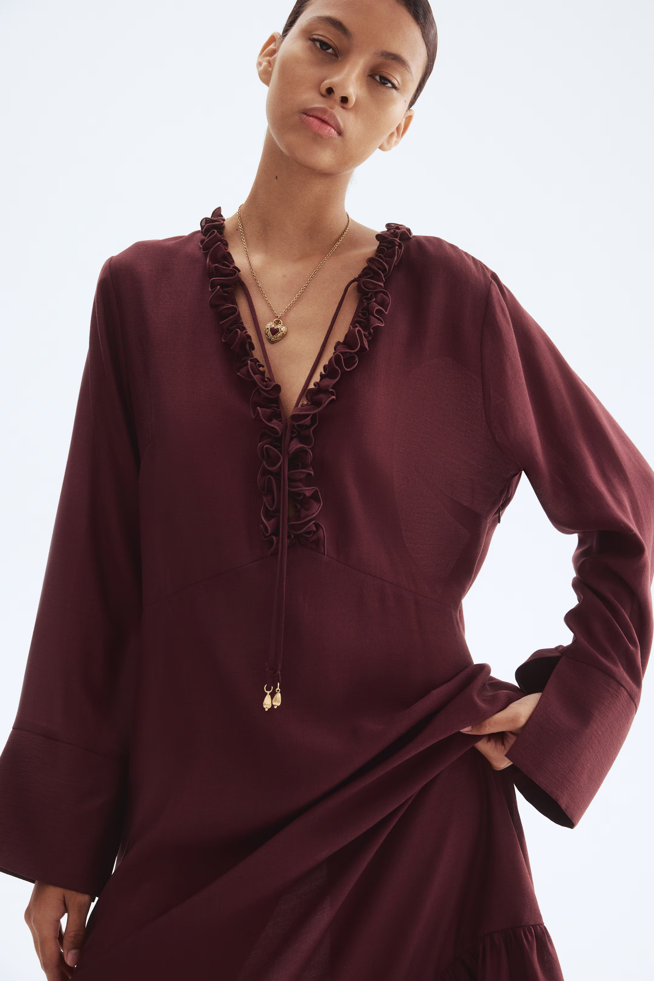 Ruffle-trim maxi dress - Burgundy - Ladies | H&M GB | H&M (UK, MY, IN, SG, PH, TW, HK)