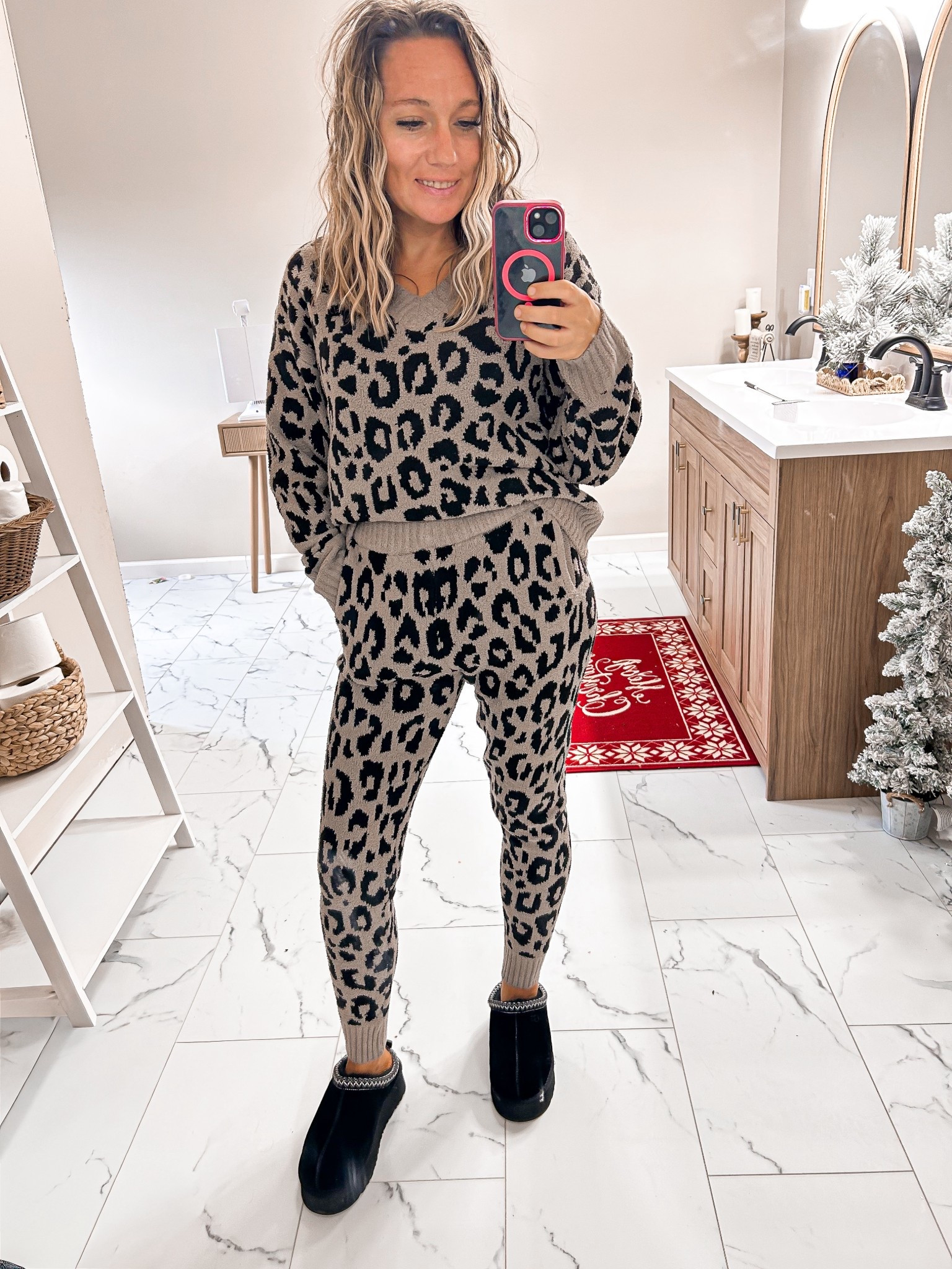 Bearfoot dreams dupe. This set is so cozy and perfect for lounge or running errands. 

#LTKPetite #LTKTravel #LTKmomlife