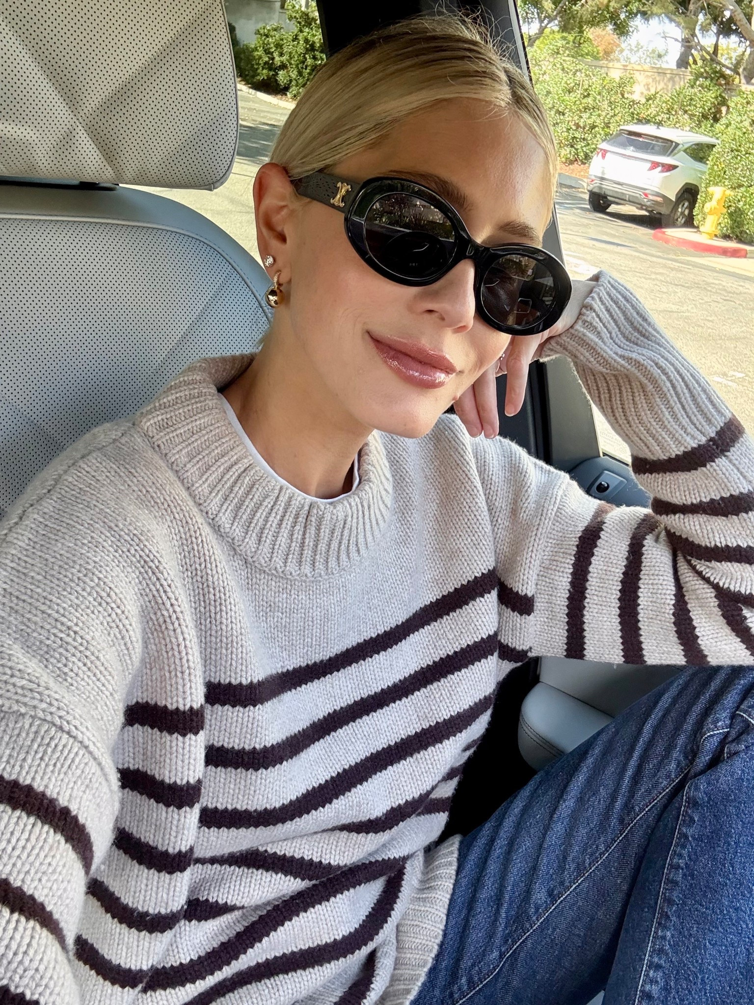 Sweater weather on this chilly Monday 

#LTKootd #LTKSeasonal