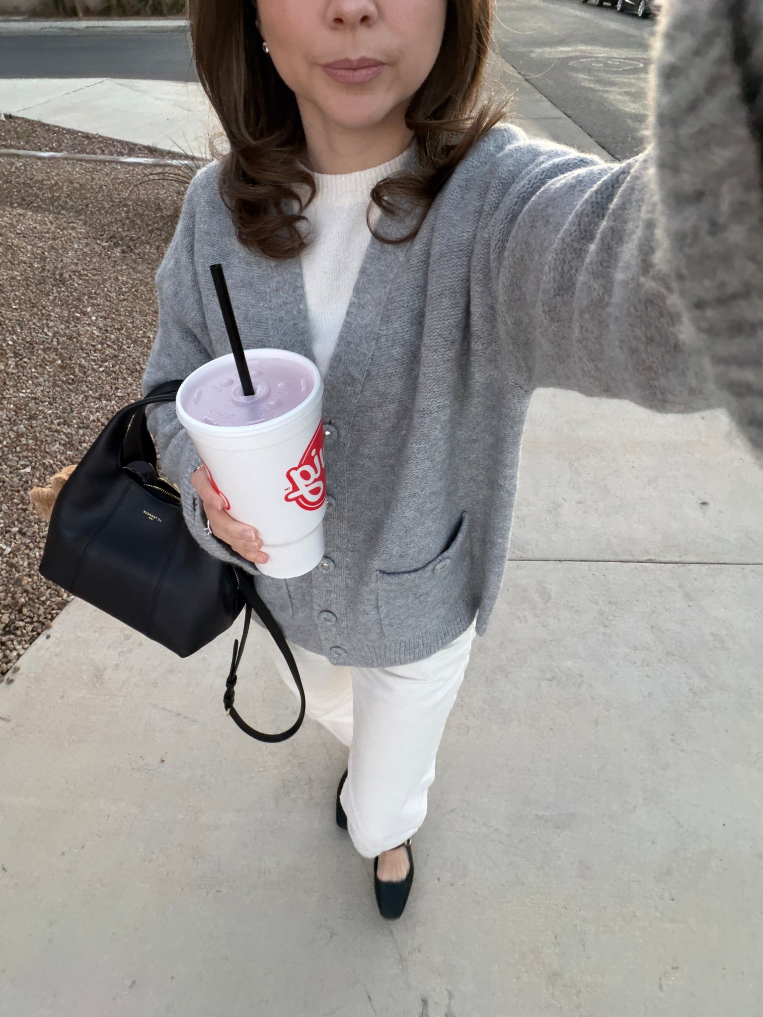 An easy outfit I actually wear out the door. Off-white denim with the perfect fit and a grey ruffle cardigan that layers beautifully and works across seasons. Simple pieces, worn often, and worth keeping in rotation.

Cardigan XS 
Jeans 25x26
Sweater XS 


#LTKgrwm #LTKPetite #LTKootd