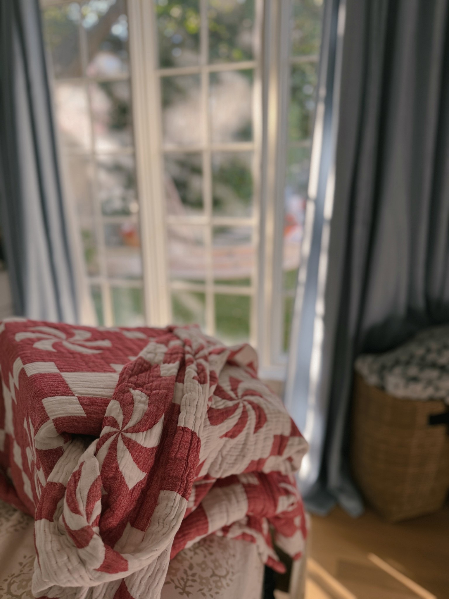 The tiniest hints of Christmas started showing up around here this weekend — the kind that make your heart exhale a little. 🌲✨

#LTKHoliday #LTKHome #LTKSeasonal

#LTKHome #LTKSeasonal #LTKHoliday