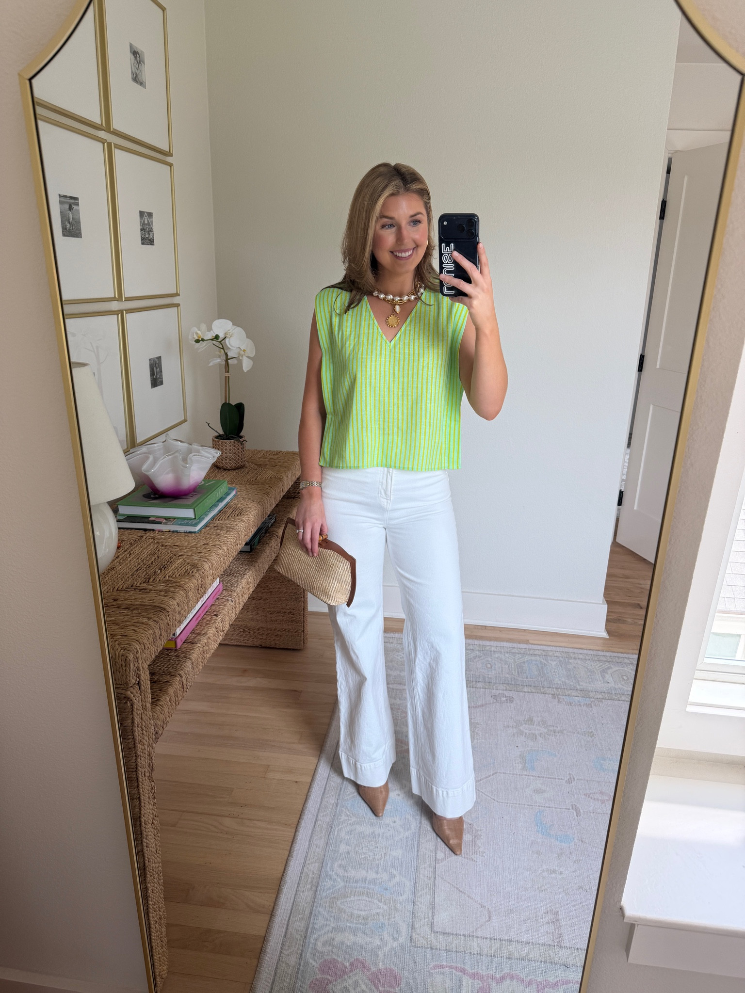 Summer date night outfit idea! Wearing an XS in top. Jeans are old, linked this years verison!