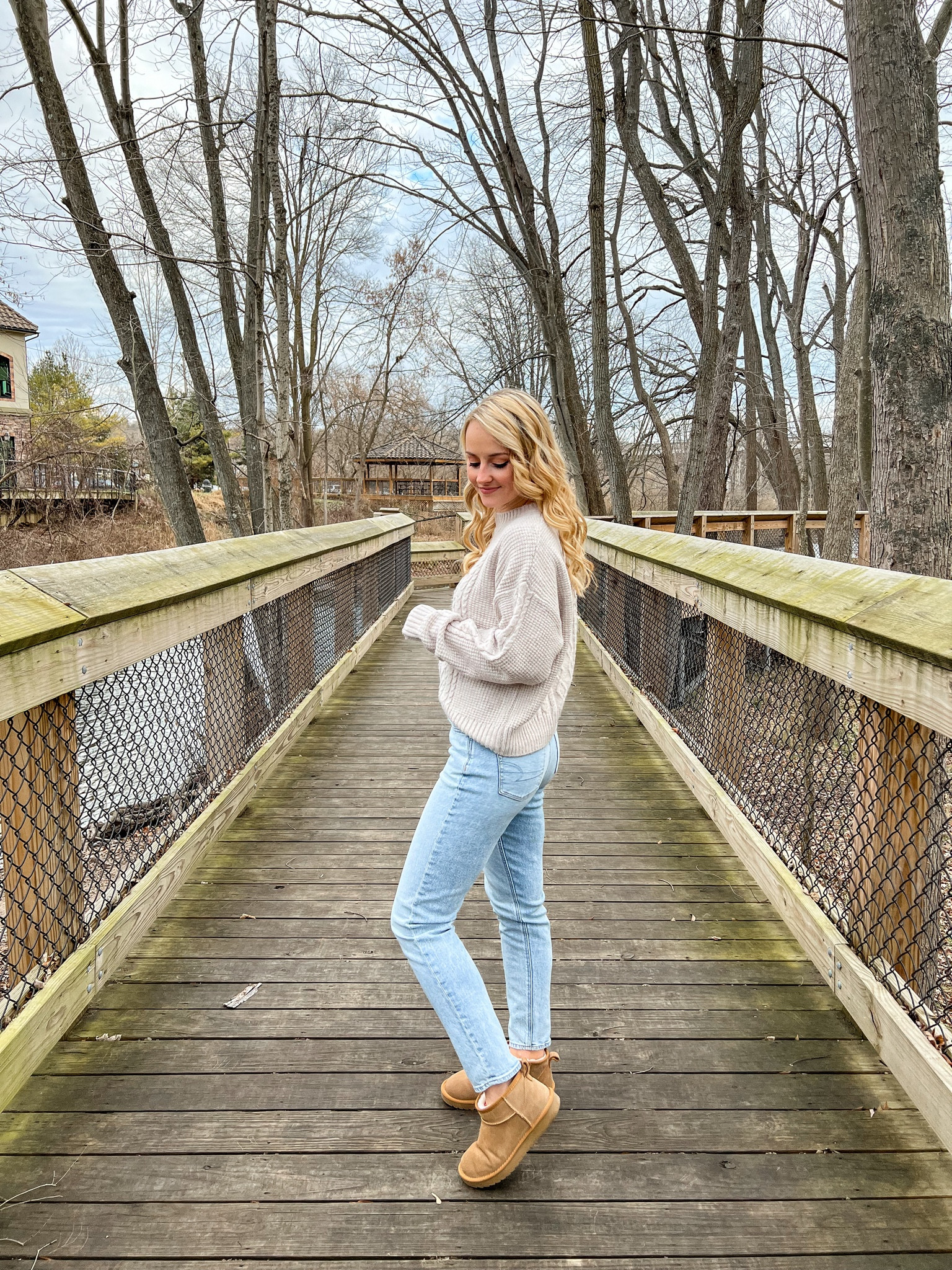 Cozy sweaters🧸

Vici sweater, cable knit sweater, soft sweater, American eagle jeans, Ugg boots, ultra mini, AE strigid mom jeans, blue breeze

#LTKfindsunder100 #LTKstyletip #LTKSeasonal