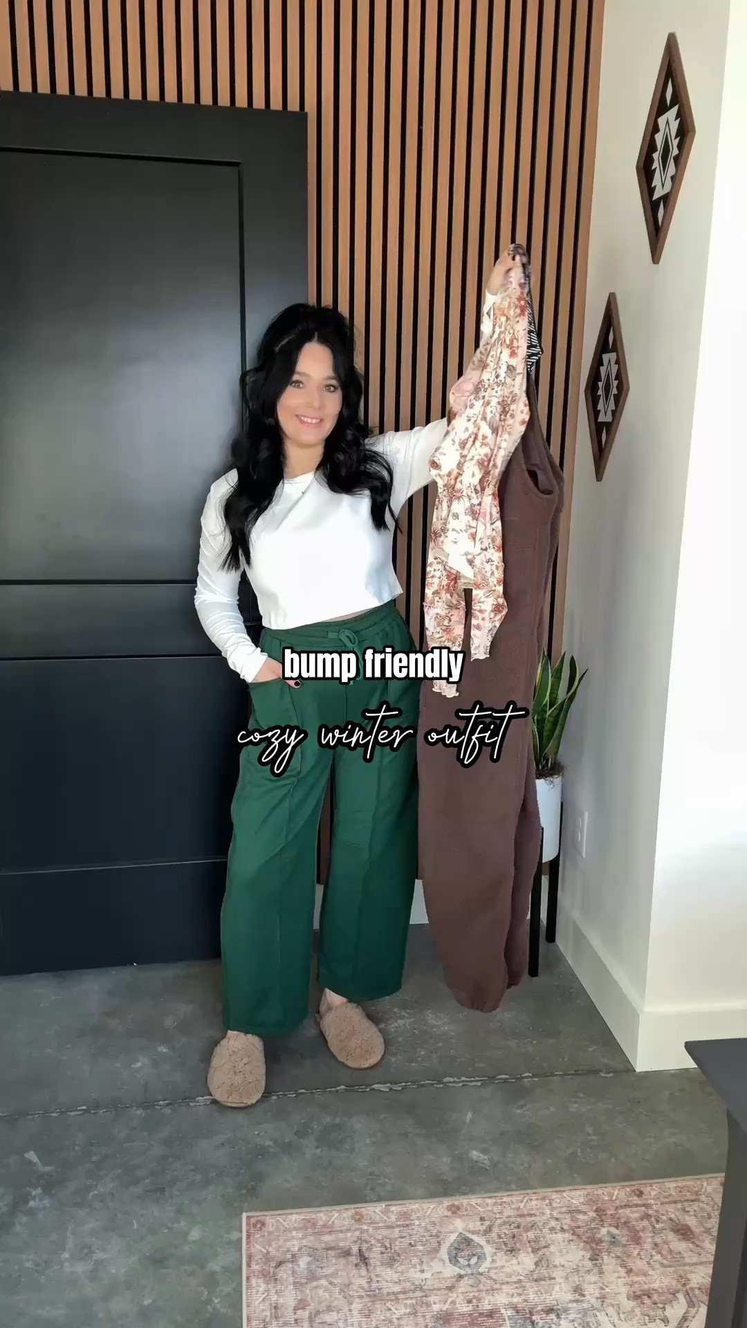 Cozy Bump Friendly Winter Outfit 🤎🧸

Floral Top - small
Fleece Overalls - small

These cozy fleece overalls are a must whether you're pregnant or not! They have the perfect baggy fit, adjustable straps, great length in the legs (so would work for my taller girls!) & they do come in other color options too! Layered it over this floral mesh sleeve top & finished the look with some platform uggs! (Side note: if you have a cozy winter trip coming up, please get this outfit and wear it while sipping some hot chocolate by the fire so I can live vicariously through you 😂)



#LTKBump #LTKFindsUnder50 #LTKFindsUnder100