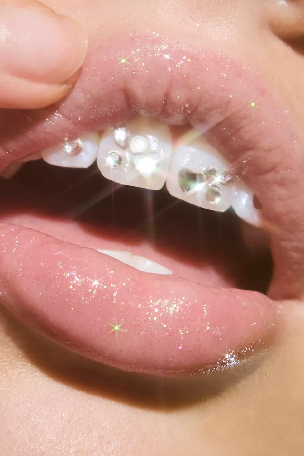 Never Have I Ever DIY Tooth Gem Kit | Urban Outfitters (US and RoW)