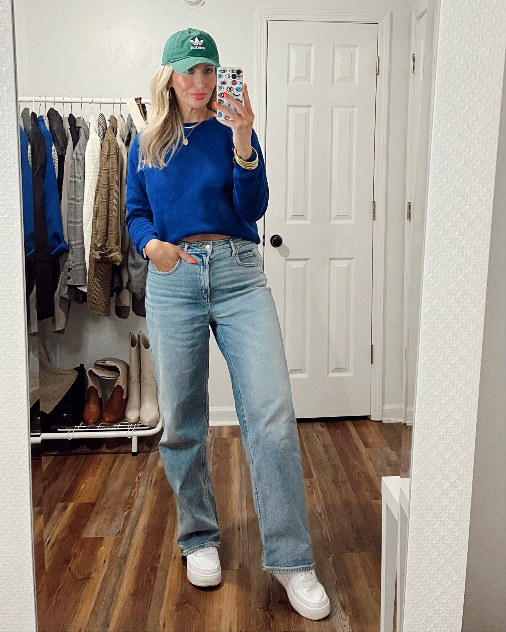 Baseball game ootd for a chilly night. Sweatshirt, wide leg jeans & a hat. 
.
.
.
#baseballgameoutfit #greenhat #widelegjeans #springtransitionoutfit #midsize #oldnavy 

#LTKstyletip #LTKmidsize