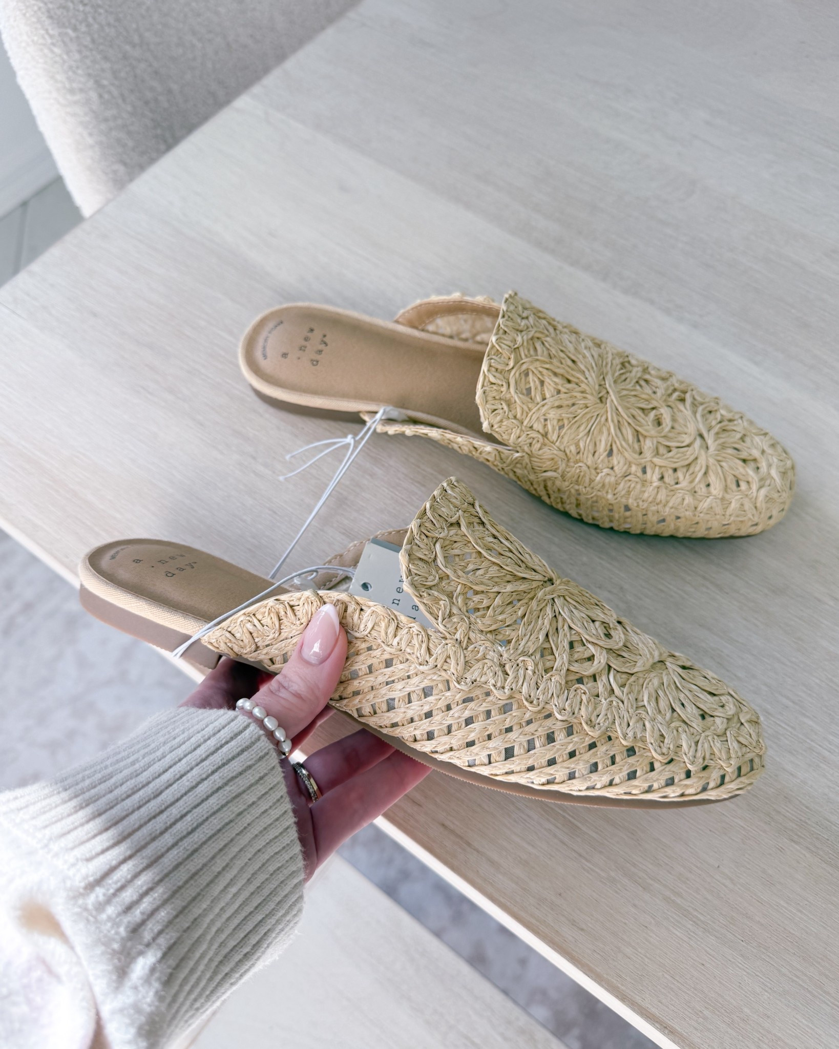 The cutest mules for spring and summer! I love the woven detail and they’re so comfortable 🤍 size down a half size!! 

Target, sale, target circle deal, a new day, woven shoes, casual, fancythingsblog 


#LTKSeasonal #LTKSaleAlert #LTKootd