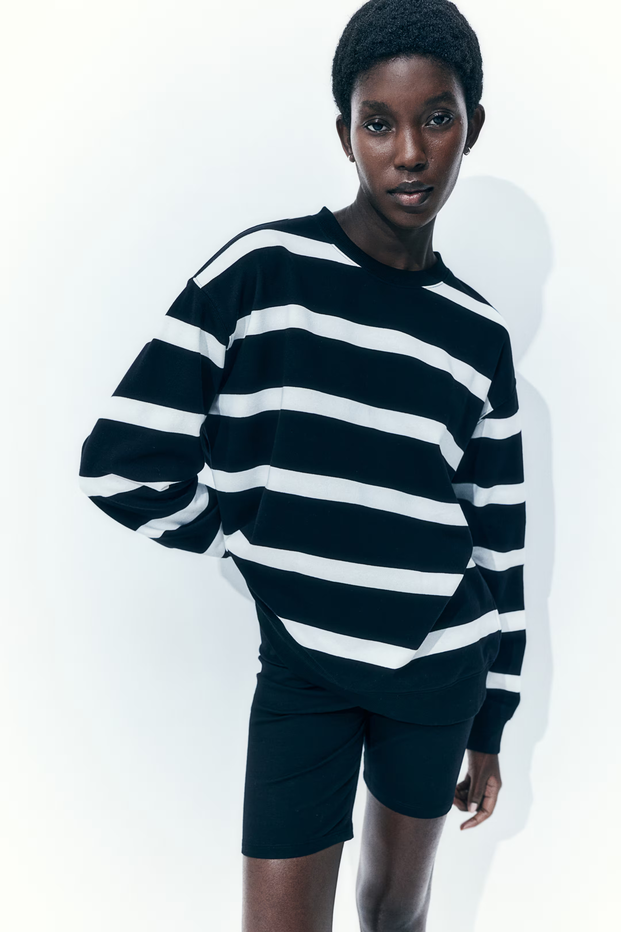 Sweat - Noir/rayures blanches - FEMME | H&M FR | H&M (FR, IT, ES, PT, BE)