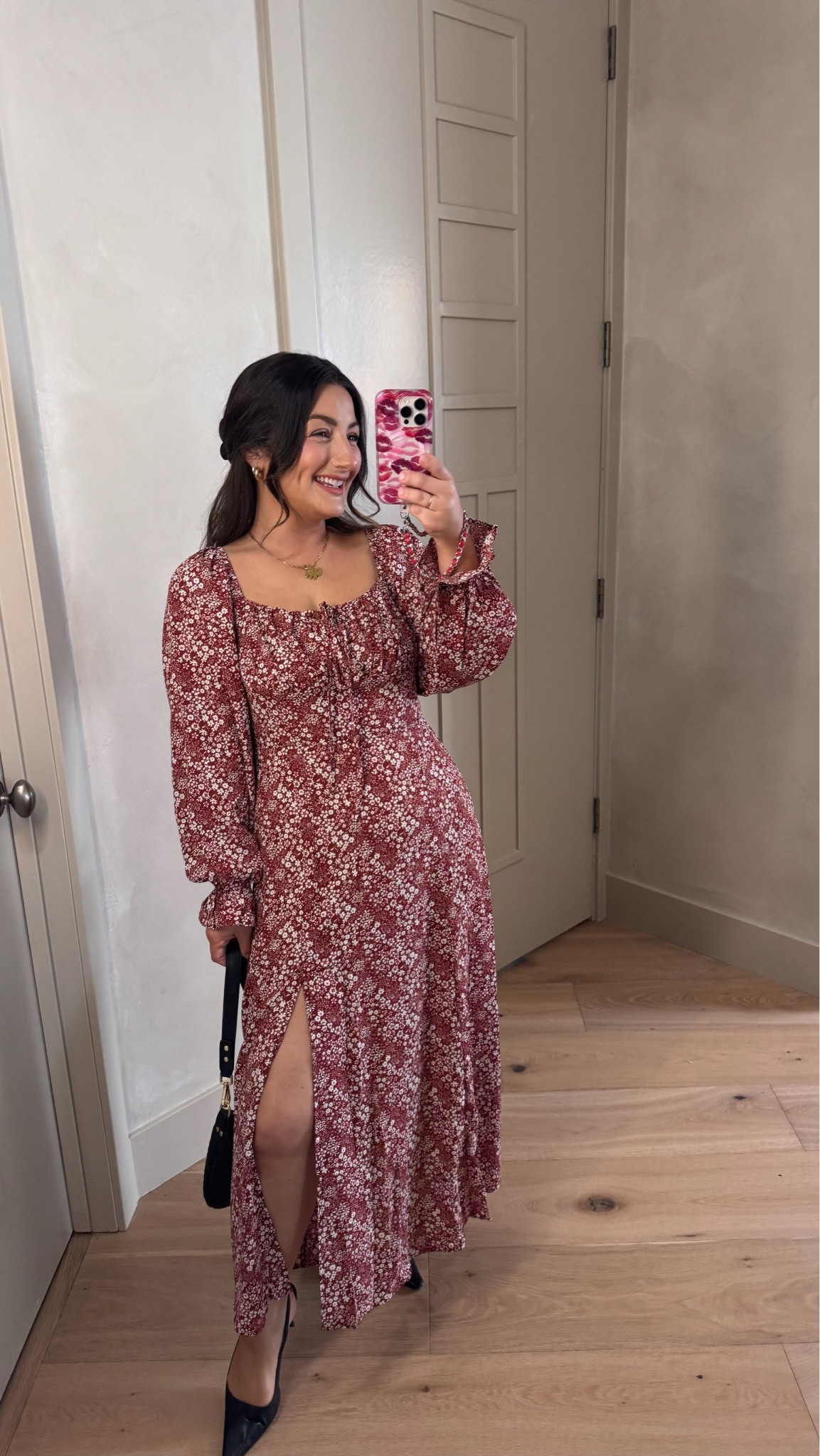 Love this floral midi dress with a side slit, perfect for any spring occasion! 

Size small color red floral 

Baby shower, Bridal shower, wine tasting, brunch or date night!

5'0" 140lbs
Petite friendly
 

 

#LTKootd #LTKSeasonal #LTKPetite
