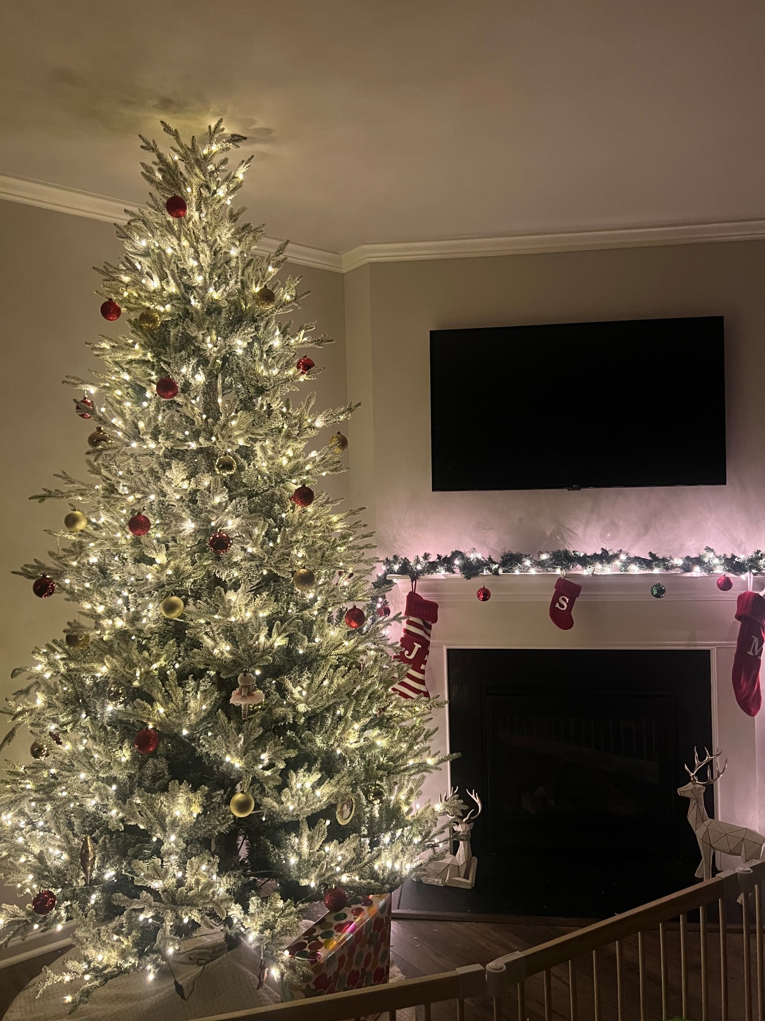 Christmas tree | Christmas decor 

#LTKHoliday #LTKHome #LTKSeasonal