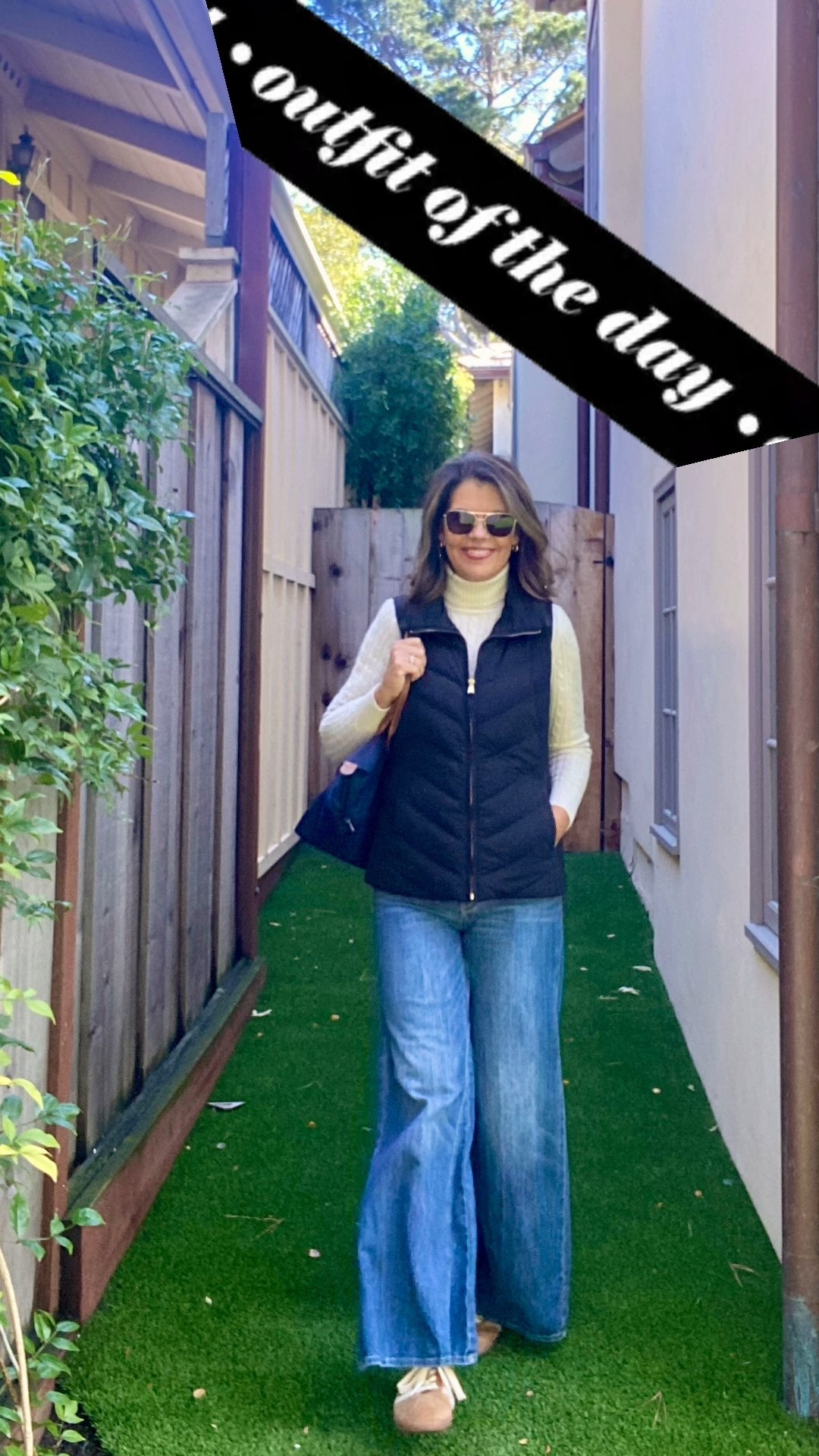 California Layers….

Flare jeans/Pilcro, baby cable turtleneck/SuperDry, puffer/ @Talbots , smeaker mules/ Back 70, reader sunnies 😎/ Caddis

Similar pieces linked ⬇️ 

#LTKOver40 #LTKSaleAlert #LTKootd