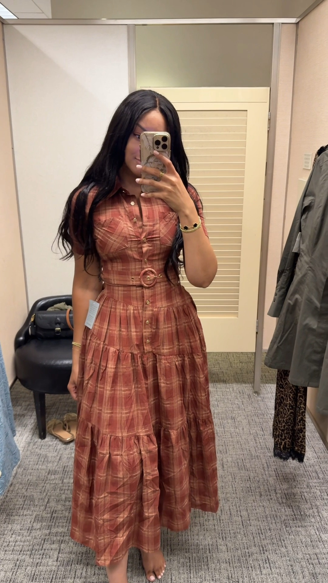 The bust was a little tight on this one for me personally but this plaid dress from Nordstrom is CUTE! Perfect for fall and the asymmetric seam tiered skirt is everything. It’s giving chic western vibes 🧡🍂 would be so cute with boots! 

Size XS here I’m 5’7 height for reference 

Nordstrom find fall dress belted business casual under $100 flattering

#LTKootd