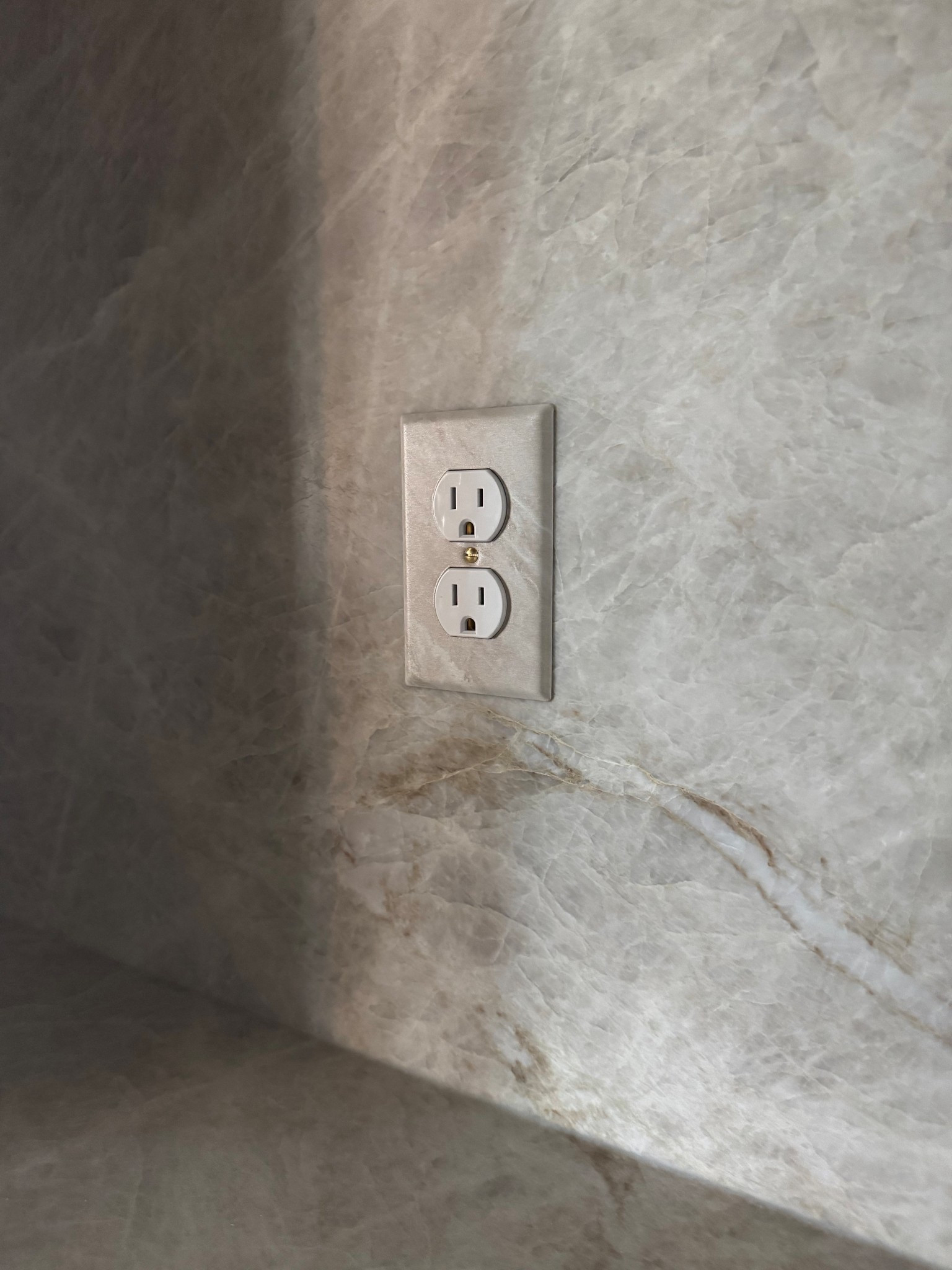 So many people have asked where I got the TaJ Mahal lookalike outlet cover for my pantry. It’s from Etsy! I also got aged brass screws to use with it 🙂

#LTKHome