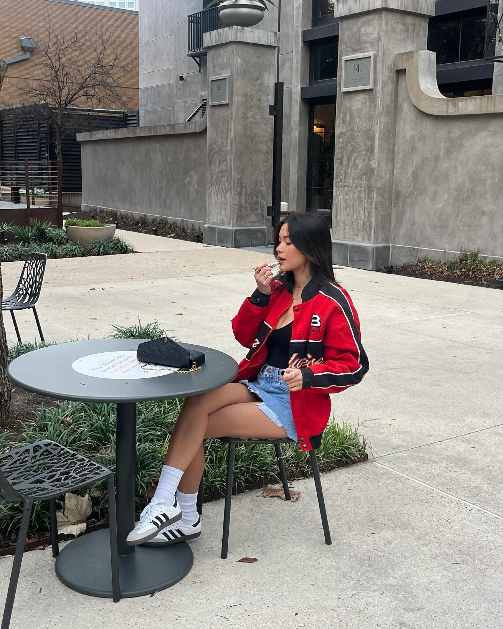 loving red and black lately 🍒🌟🎱