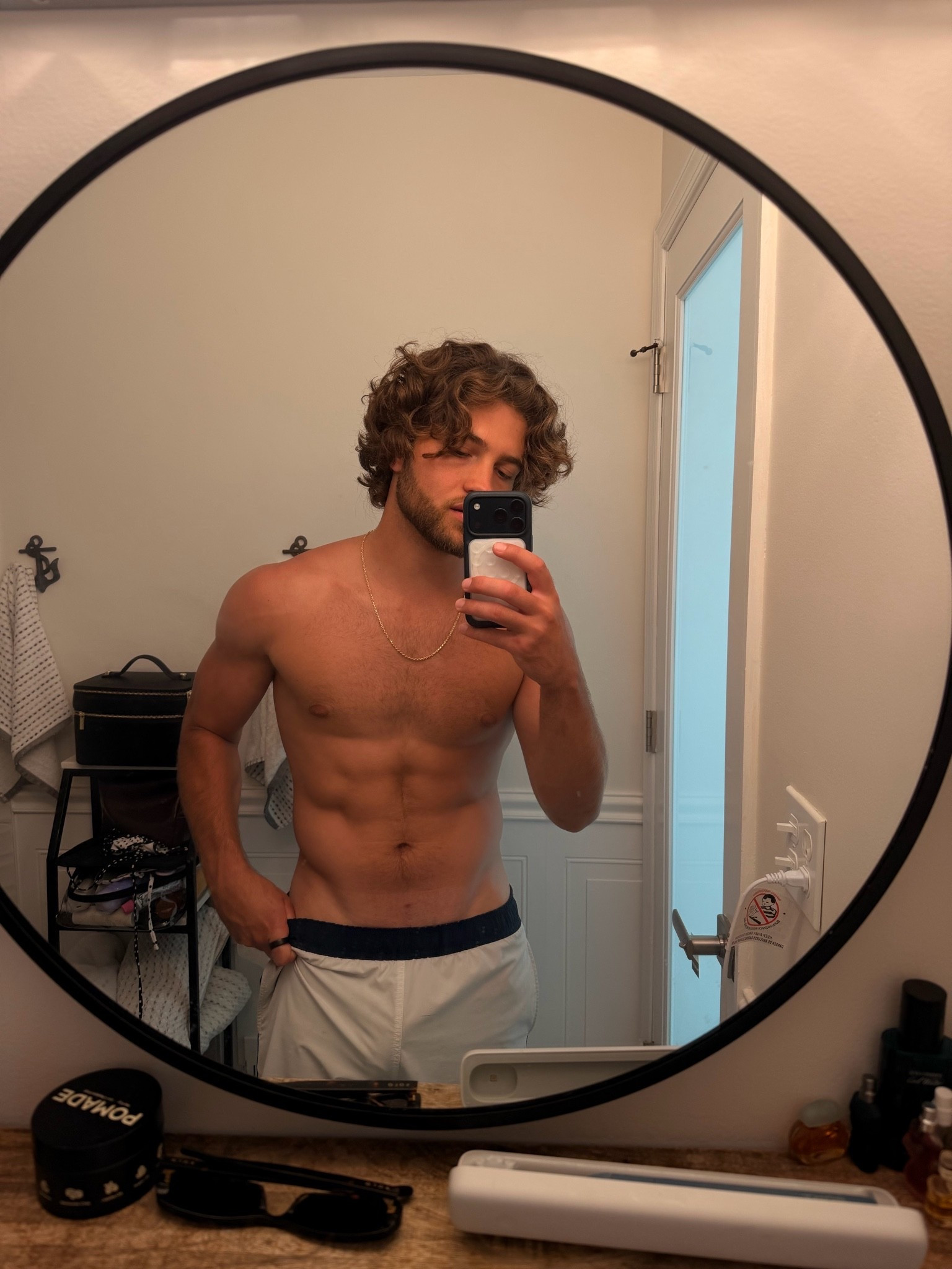 Putting in the work when no one’s watching. Consistency, discipline, and showing up every day — that’s the real flex. 💪🏻 

#FitnessJourney # MensPhysique #Gymlife #BodyGoals

#LTKfitnessgoals #LTKMens #LTKdayinmylife