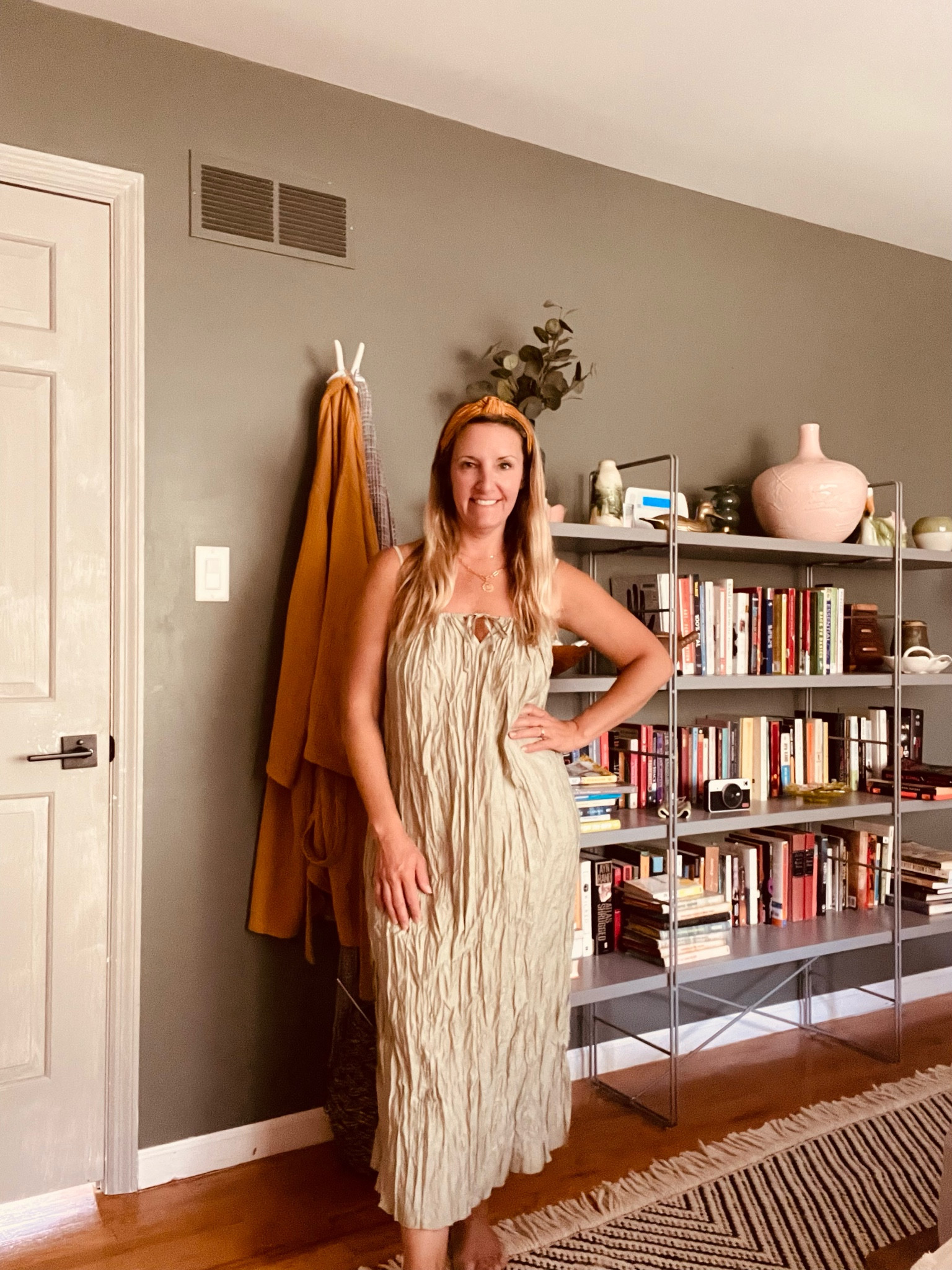 I’m in love
With this dress … the straps
Are adjustable which adjust the neckline and you don’t have to worry about wrinkles 🤪 it is on sale and comes in three colors ! 

#LTKsalealert #LTKfindsunder100 #LTKover40