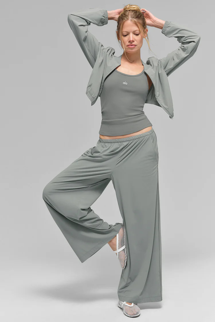 Cropped Breezy Full-Zip Cover Up | Alo Yoga (US)