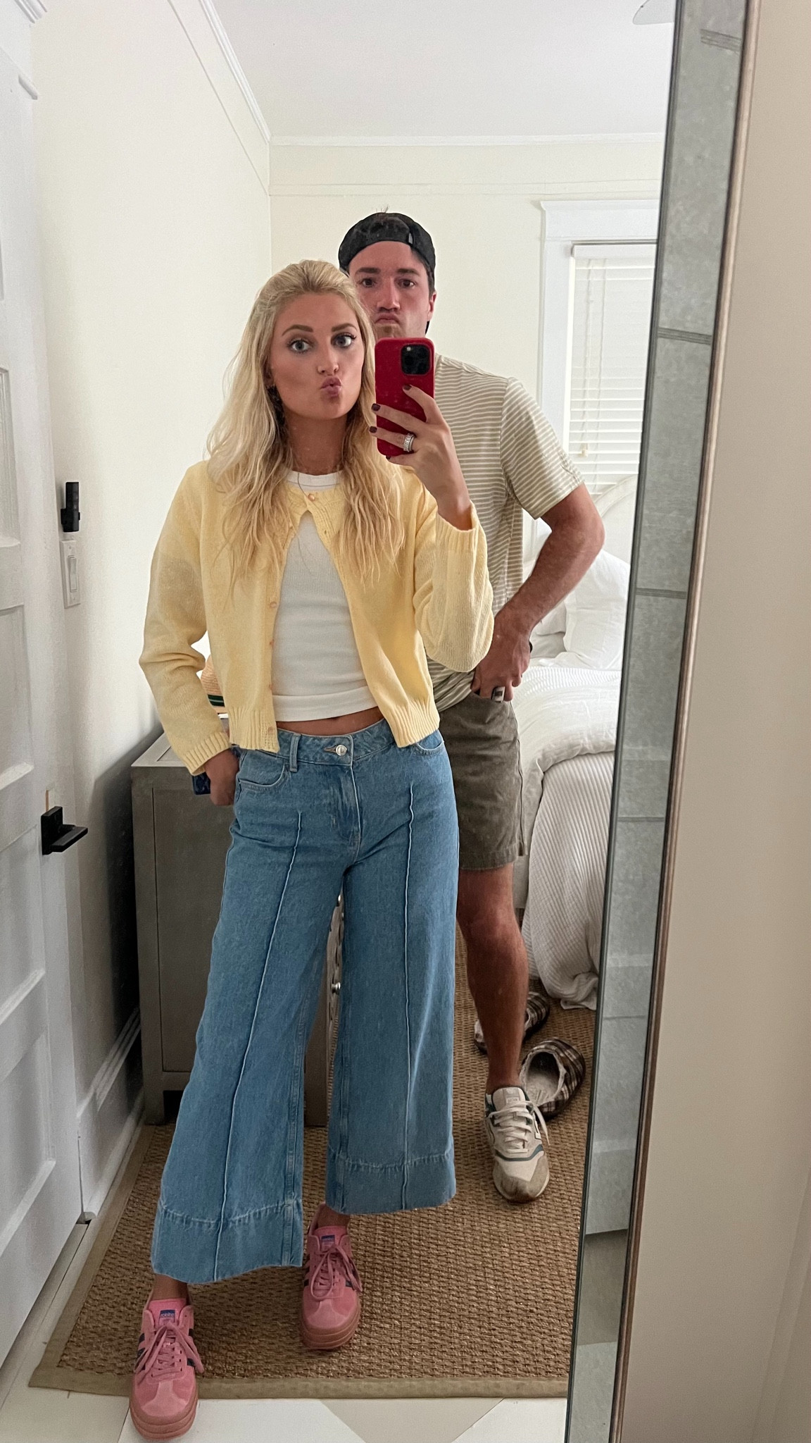 Friday happy hour fit🌼💛

Jeans and white t-shirt are Zara 

#LTKShoeCrush #LTKStyleTip #LTKFindsUnder50