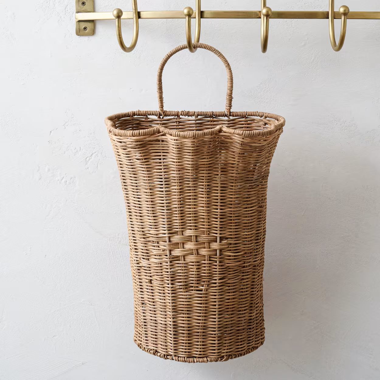 Woven Scalloped Wall Basket | Magnolia