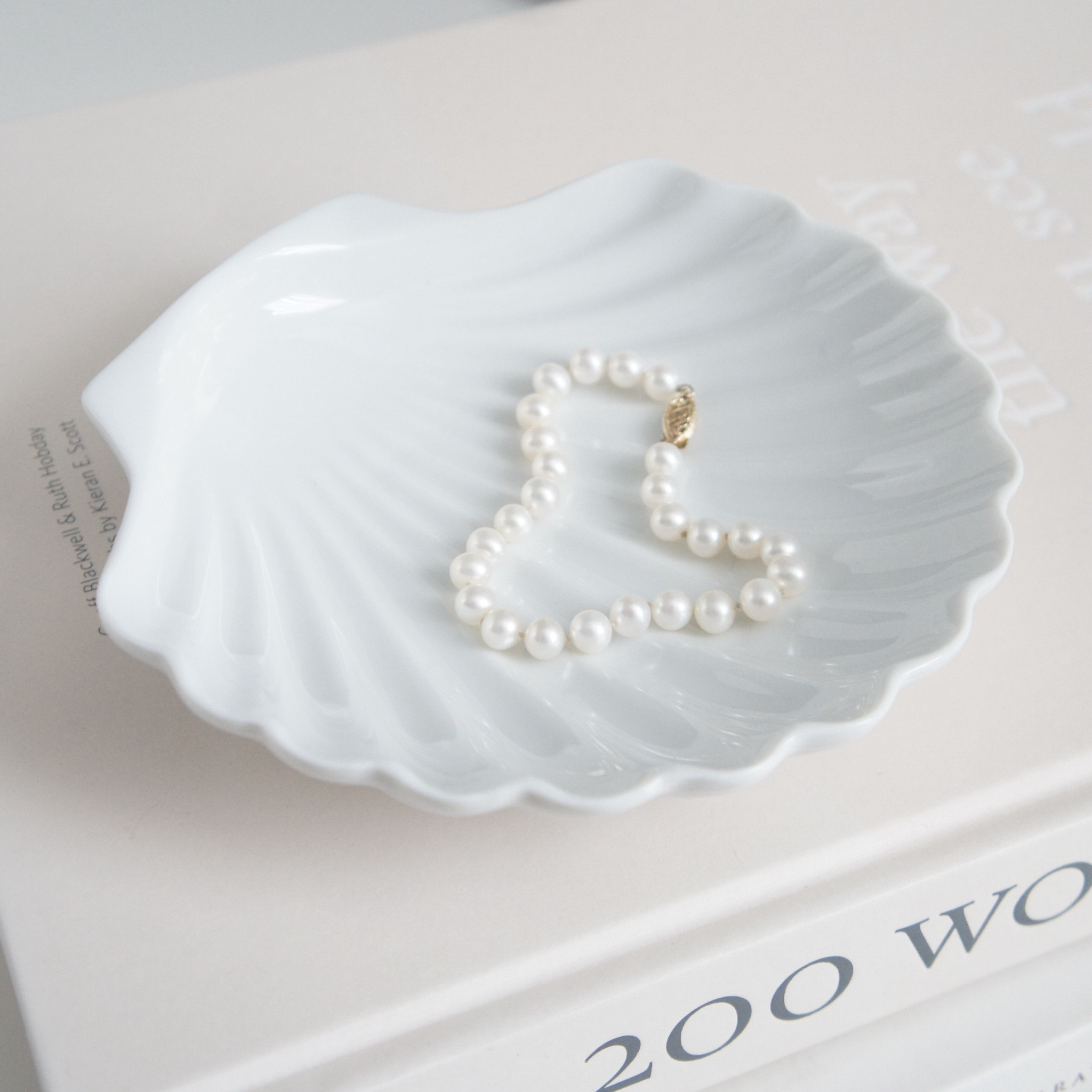 Beautiful vintage trinket & jewelry dish 

#LTKhome #LTKGiftGuide #LTKfindsunder50