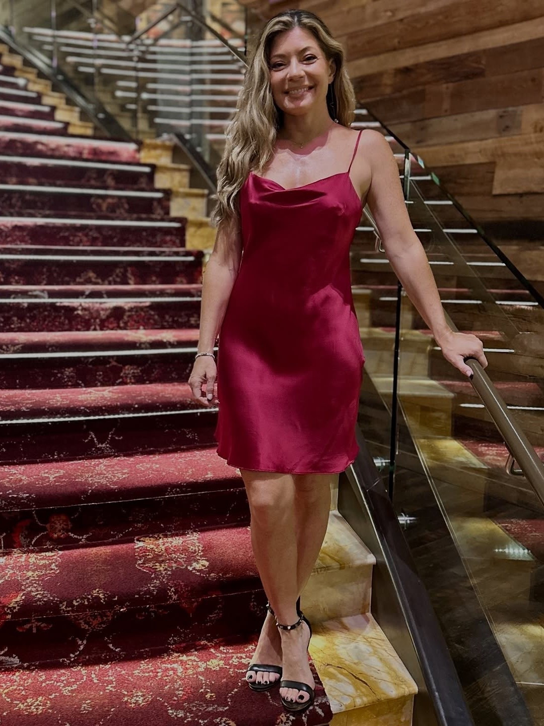 Obsessed with this little red silk dress from @silksilky_official  Perfect for a chic dinner date night on vacay. Their silk designs are everything for that effortless, elegant vibe.