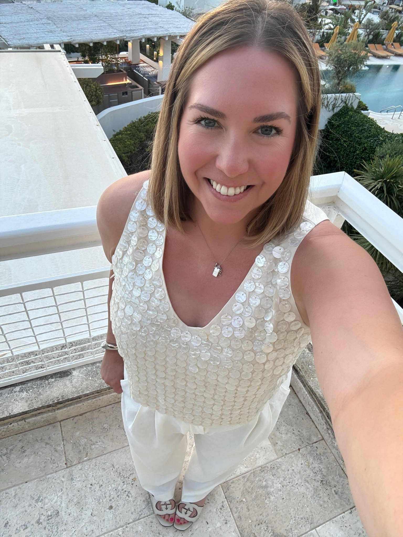 A monochromatic look for dinner last night. It felt very Capri with the white color and the linen. My top added some fun interest to my simple look. These pants were such a great and random find from Gap.

#LTKootd #LTKMidsize #LTKTravel