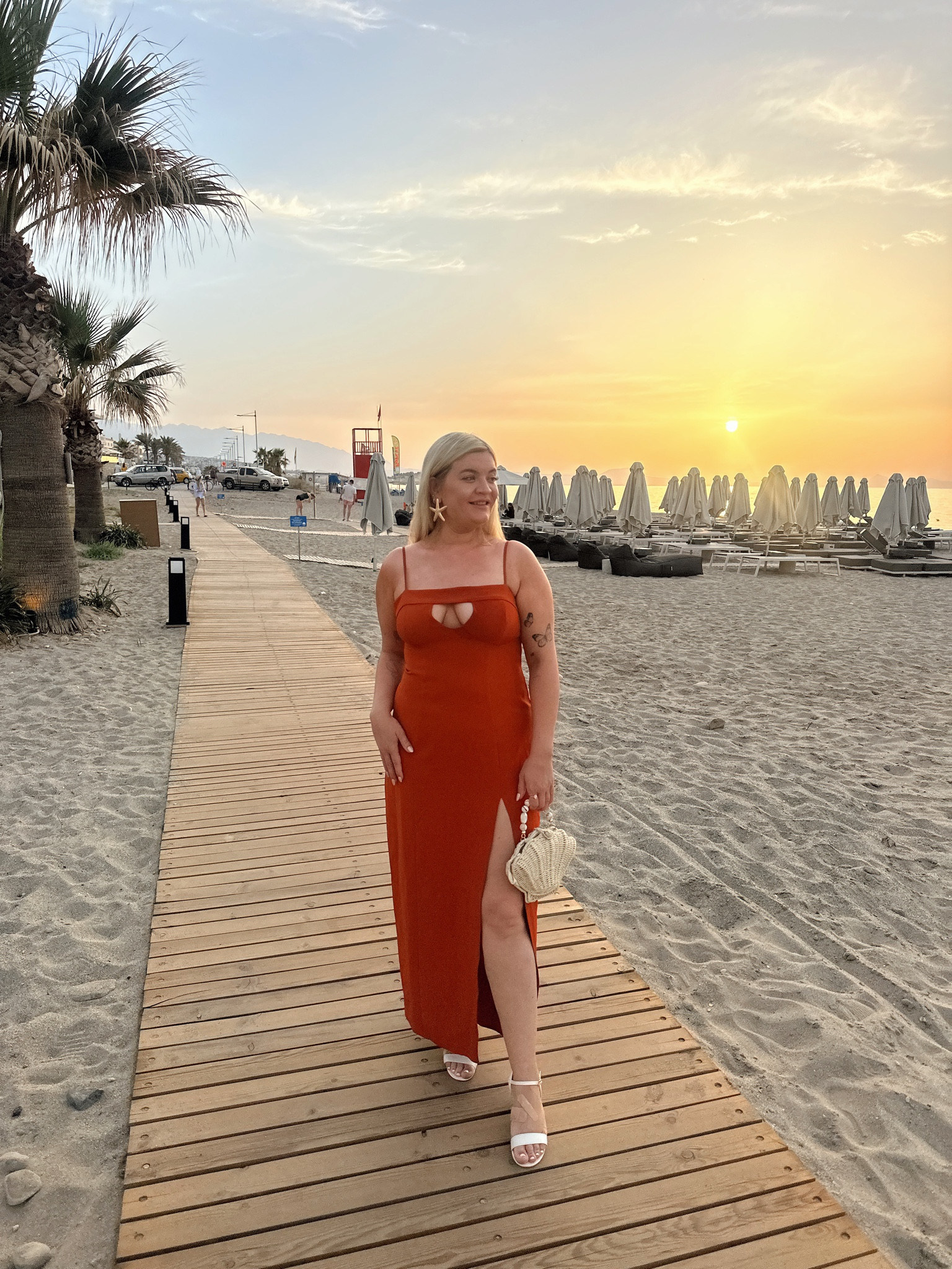 Holiday evening dress in Crete 🧡🌅 

#LTKmidsize #LTKtravel #LTKsummer