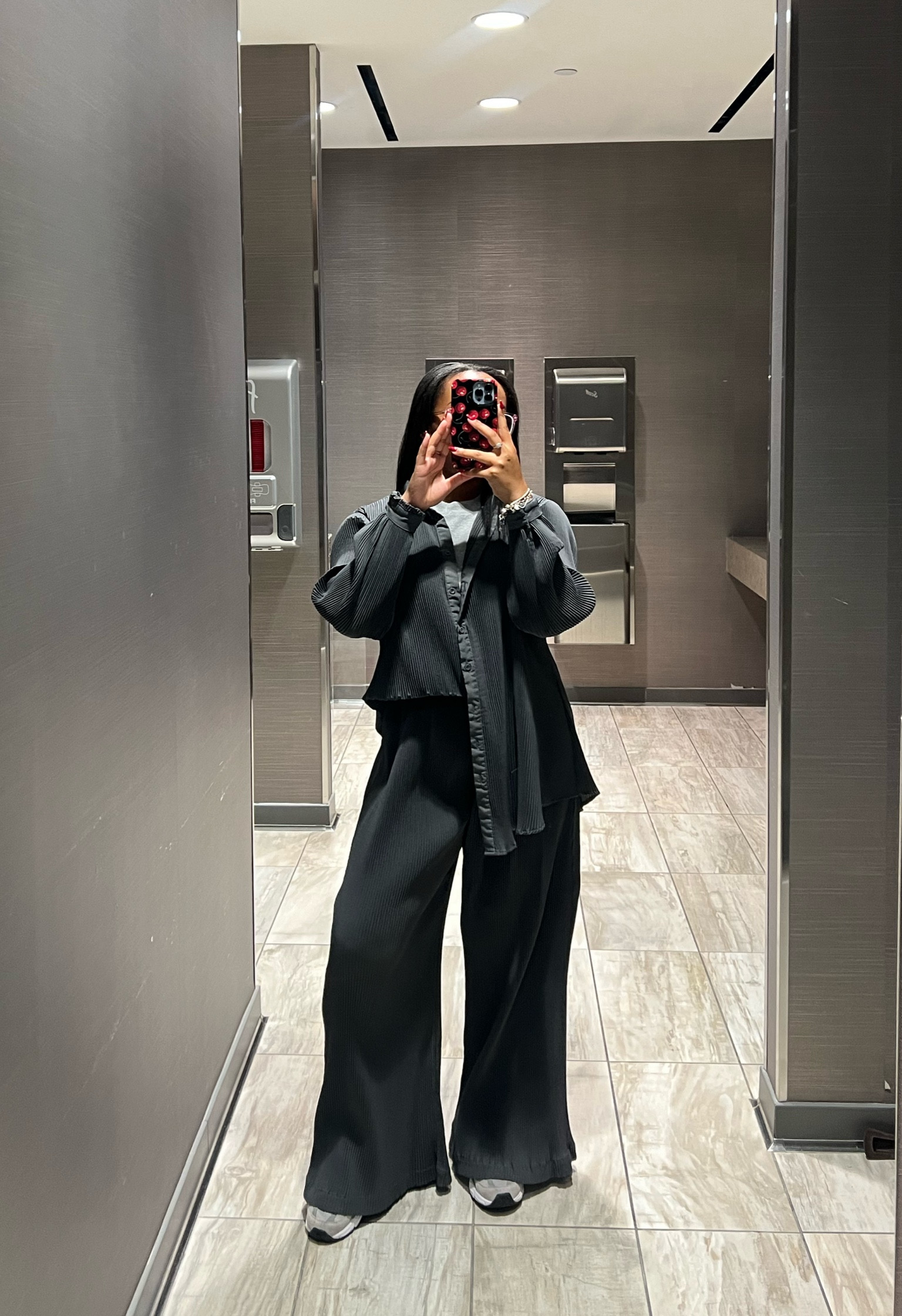 Workwear Wednesday🩶 ft. my fav 2 piece set that I’ve had for years and get compliments every time I wear it!
(Pants are sold out in this color so I linked others!)


#LTKWorkwear #LTKFindsUnder50