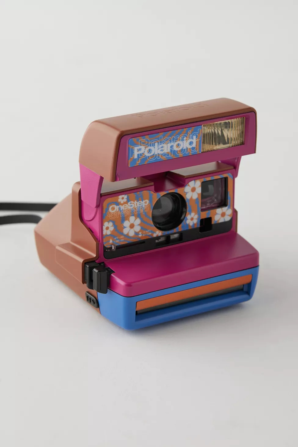 Polaroid UO Exclusive 600 Instant Camera Refurbished By Retrospekt | Urban Outfitters (US and RoW)