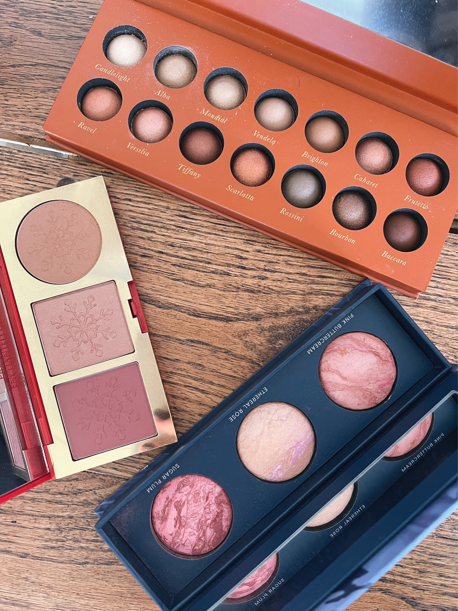 Holiday makeup, holiday makeup palettes, Estée Lauder blush palette

#LTKunder50 #LTKbeauty #LTKHoliday