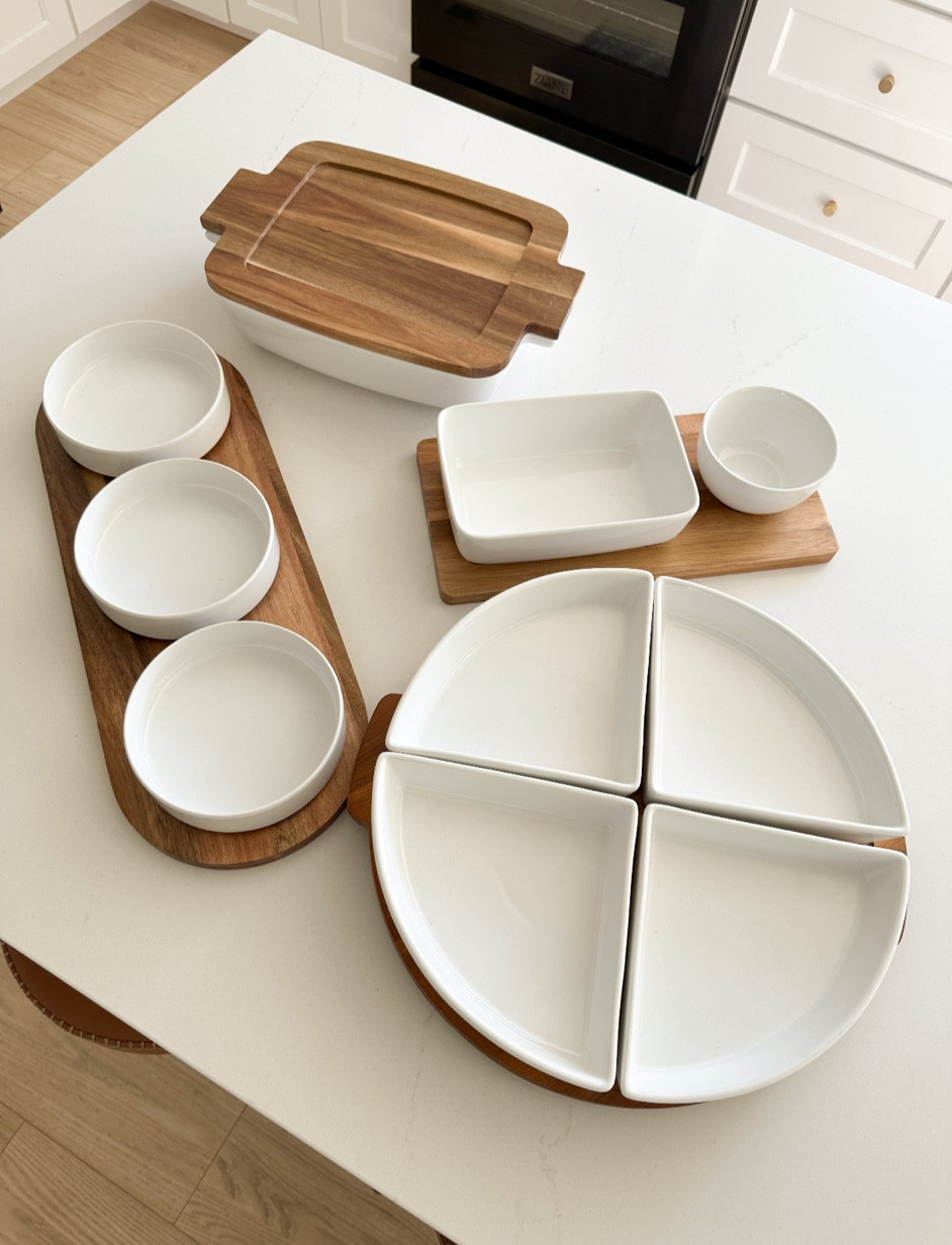 It’s Walmart deal days! Better Homes & Gardens ceramic + wooden serving bowls/platters for any hosting event! Incredible price for each piece found at Walmart home. 

#Walmarthome