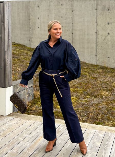 Monochrome outfit - Navy blue. Beautiful top with embroidered sleeves, flare leg pants, booties and a belt.



#LTKHoliday #LTKfindsunder100 #LTKstyletip