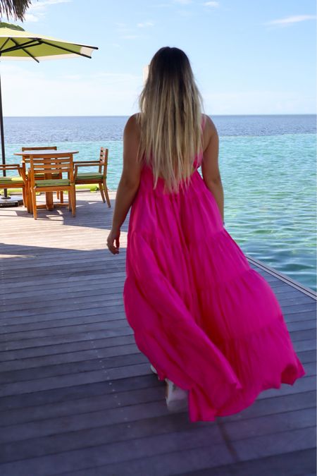 Major sale over at Vici✨
Take an additional 40% off already reduced items like my favorite pink maxi💗
#sale #dress #summeroutfit #vacation #sundress #summerdress 


#LTKTravel #LTKSaleAlert #LTKFindsUnder50