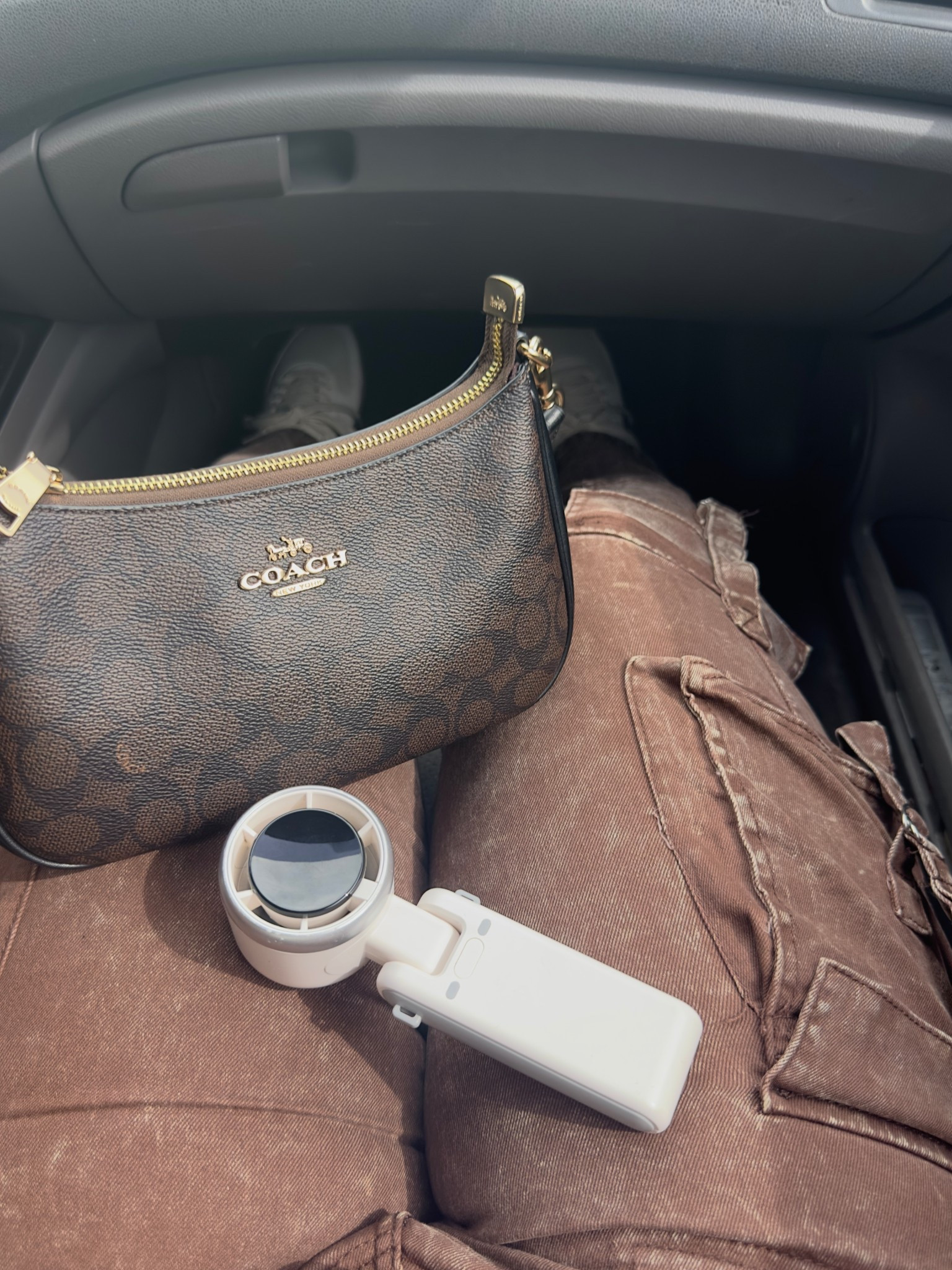 love this portable fan 🤍

#LTKFindsUnder50 #LTKTravel #LTKItBag