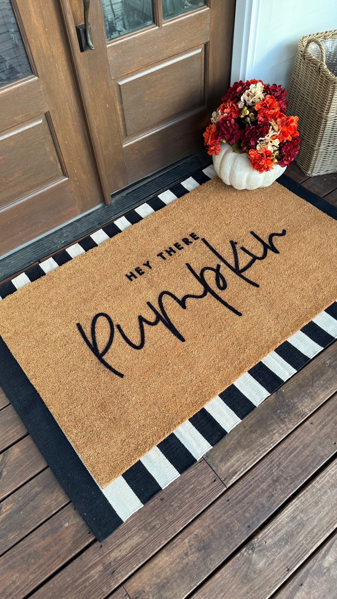 New doormat set! I’m obsessed with my new scatter layering rug and pumpkin doormat! The oversized is perfect for my double front doors!

#LTKSaleAlert #LTKHome #LTKSeasonal