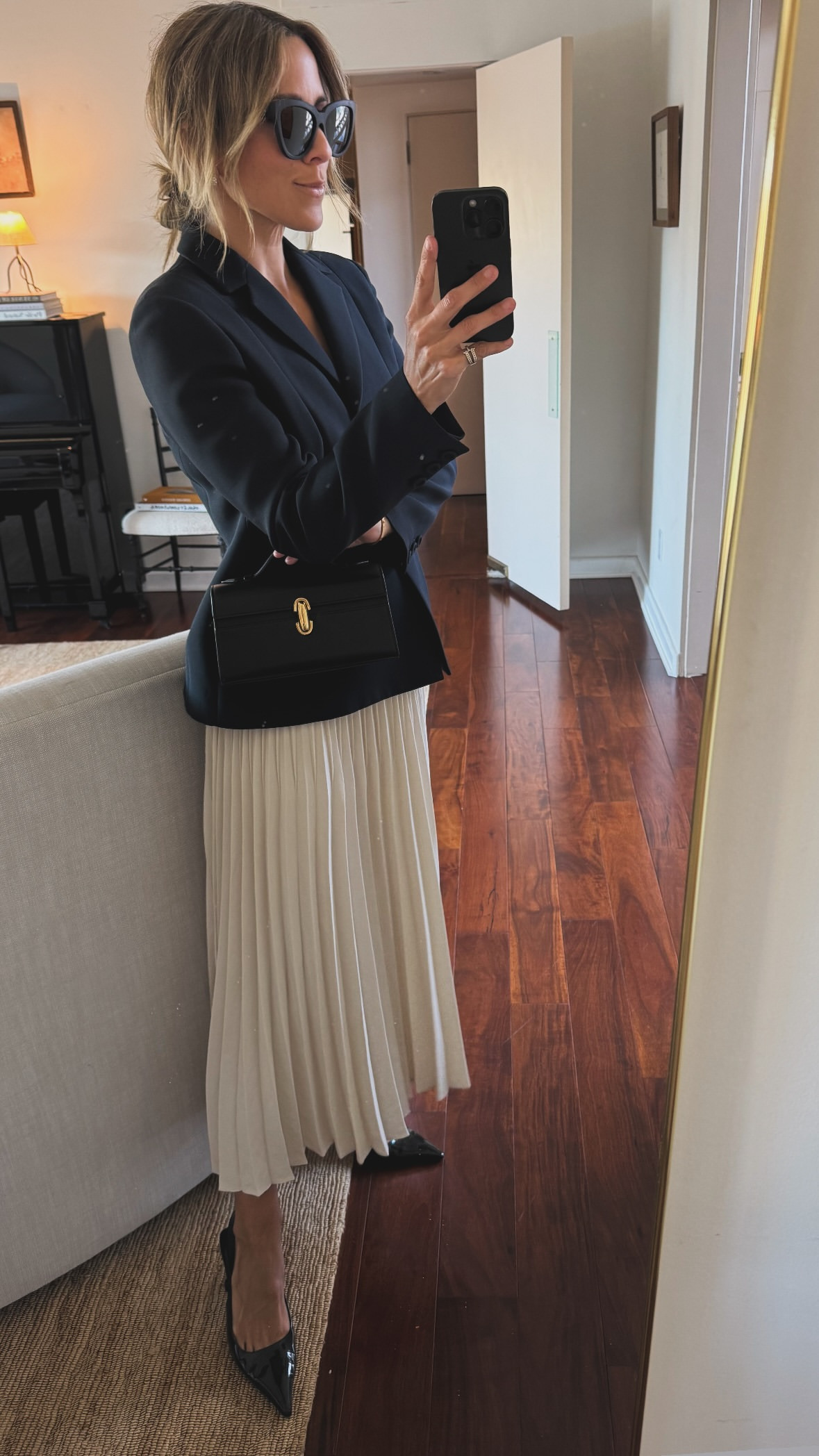 The outfit we ended up with today 🖤