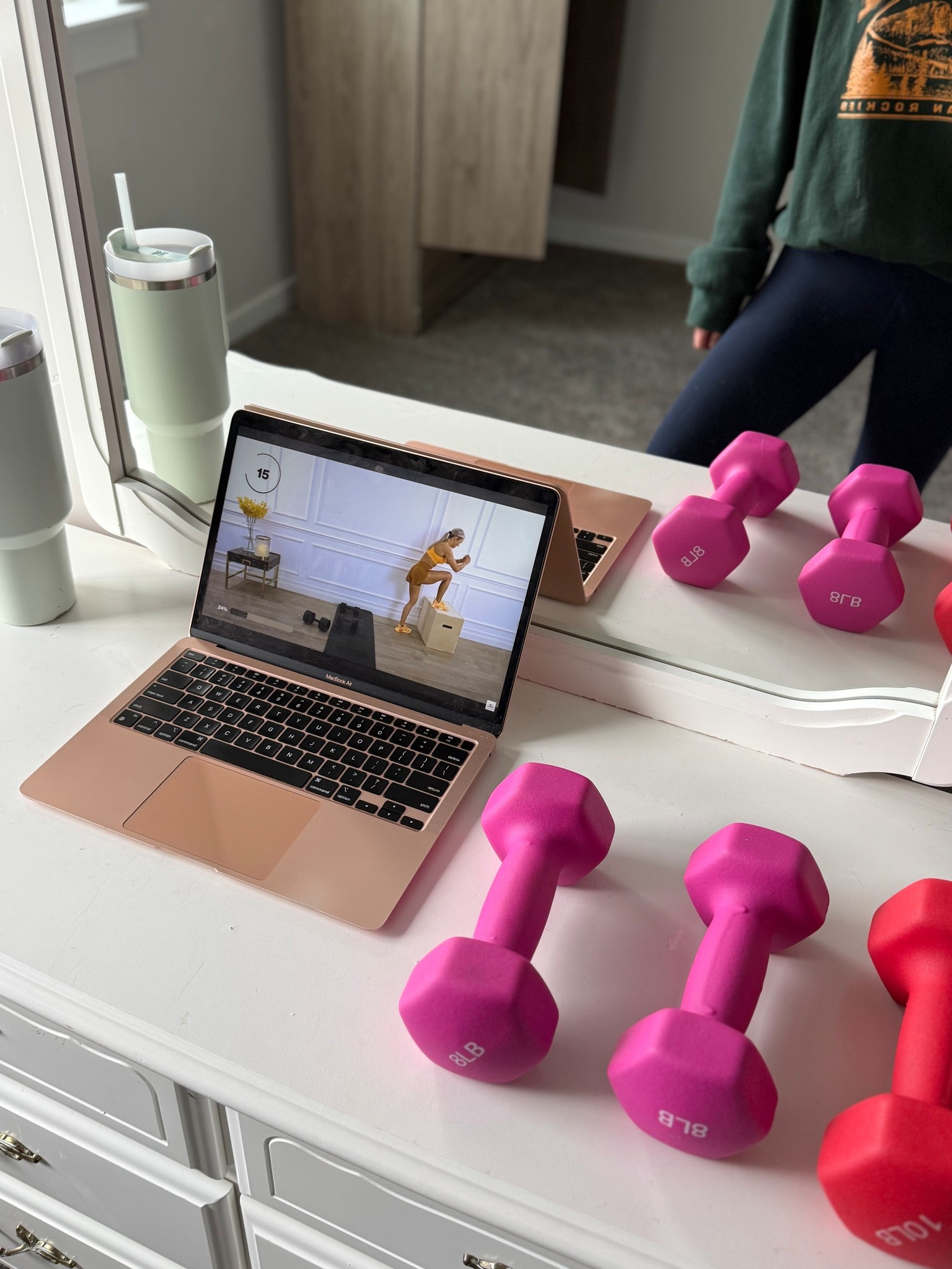 Nothing like a pre airport workout!

#LTKActive #LTKmorningroutine #LTKfitnessgoals