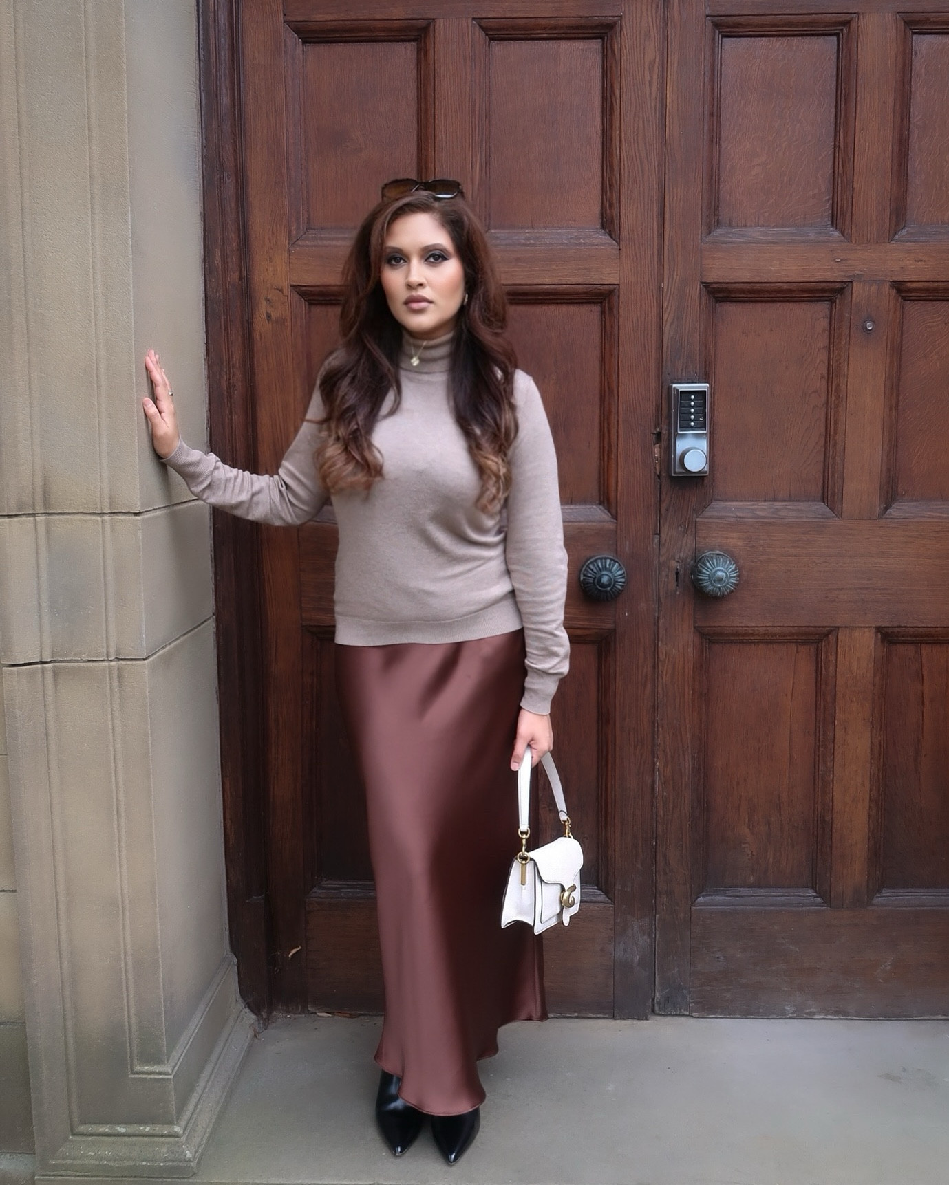 Chocolate Brown Satin Skirt, Knitwear and Coat with Stunning Bag Perfect AW24 capsule Inspo



#satinskirt #maxiskirt #modest #modestfashion #autumn #styleinspo #styleinspiration #ltk #ltkhome  #ltkfashion #ltkeurope #ltkseasonal #thatnewlookfeeling #newlook #hm #hmxme #coach #coachlife #rewardstylebloggers #thisisnewlook 

Autumn | Fall | Burgundy | Satin Skirt | Coat | Style

#LTKautumn #LTKmodest #LTKeurope