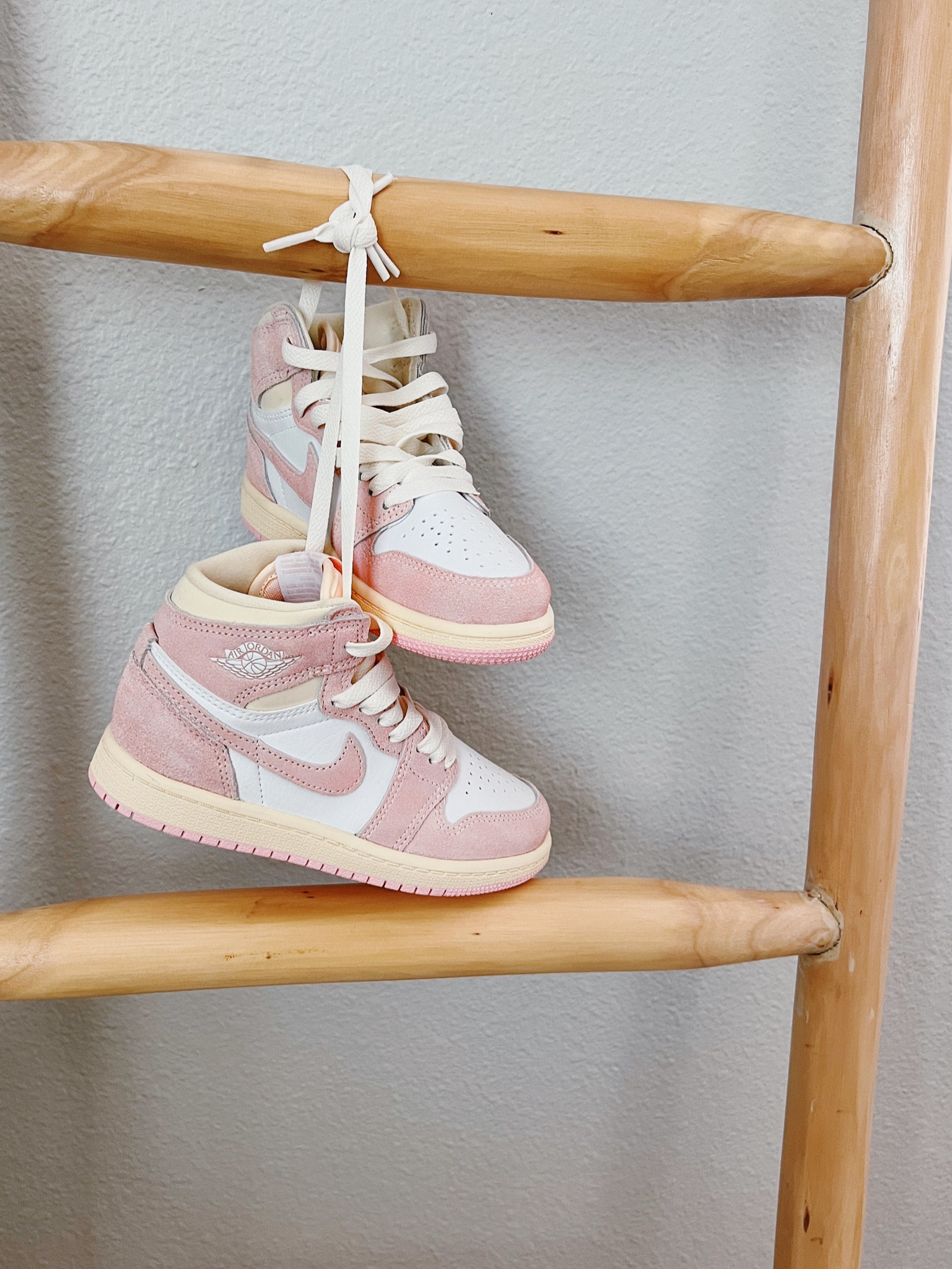 Jordan 1 in ‘Washed Pink’


Jordan 1, girls sneakers, preschool sneakers, Air Jordan, streetwear, girls birthday present, street style, kids outfit, kids style 

#LTKkids #LTKshoecrush #LTKfamily