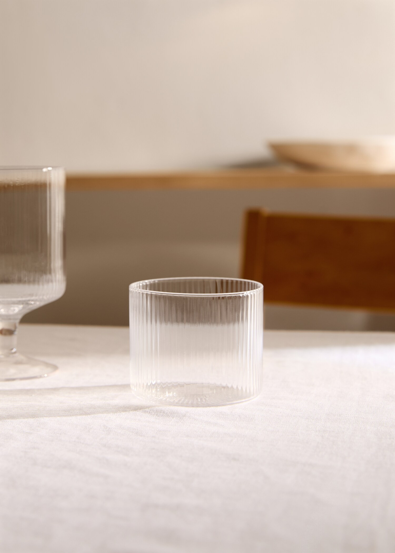 Striped glass tumbler | MANGO (UK)