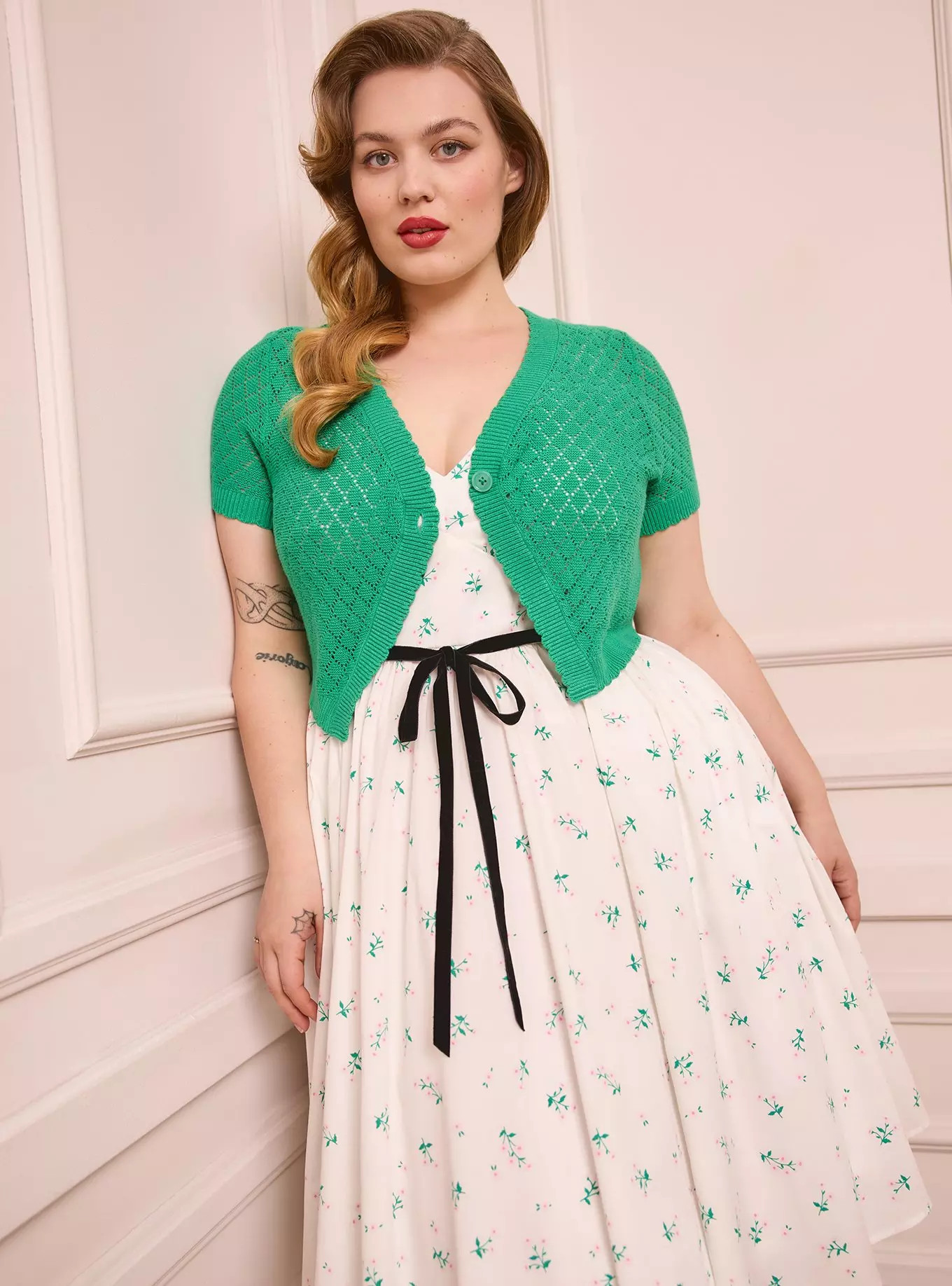 Retro Chic Scallop Edge Short Sleeve Cardigan | Torrid (US & Canada)