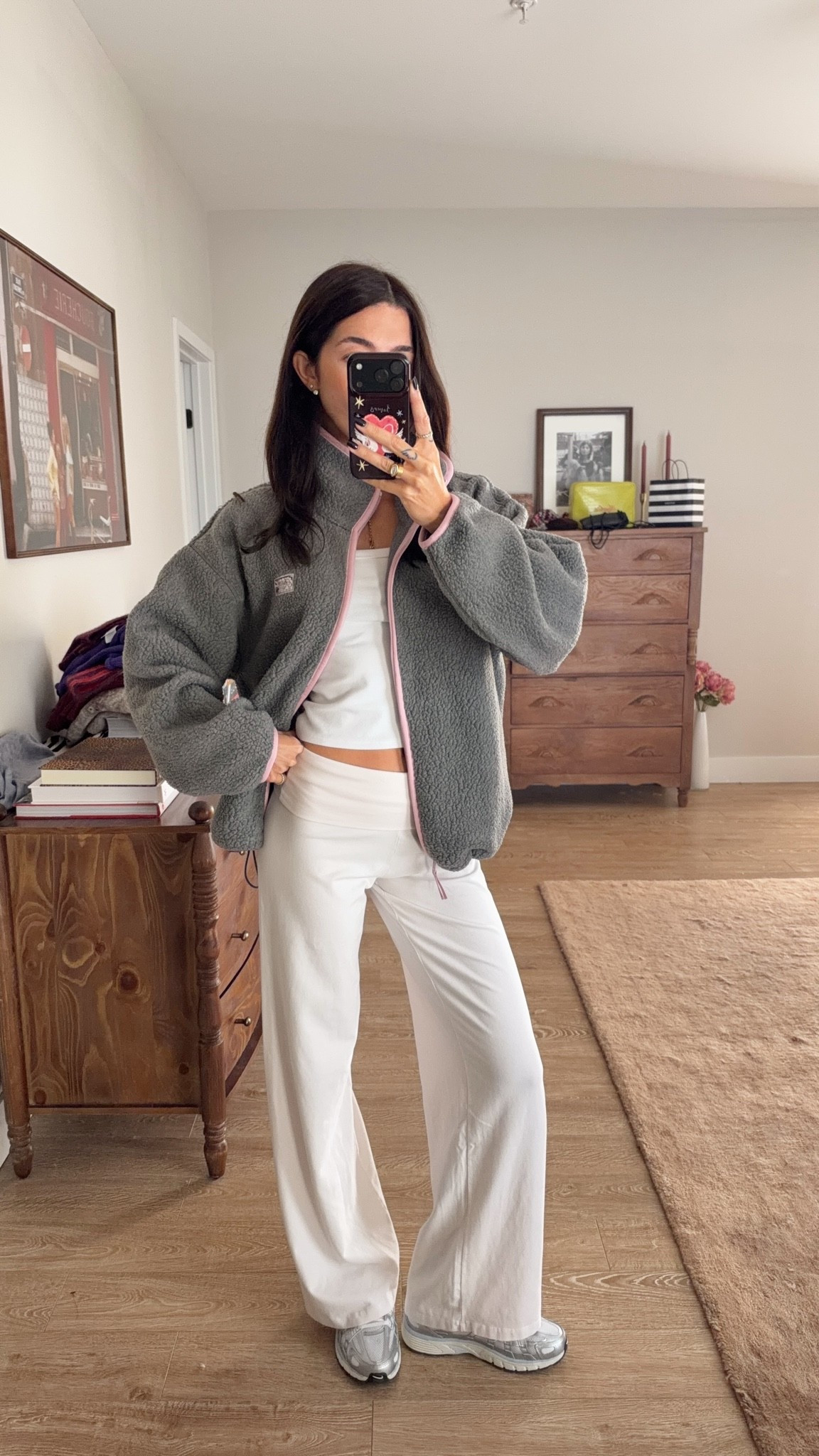 Fall walk outfit! M fleece (linked the other colors too) and one size pants! Linked similar tank (old aritzia one)