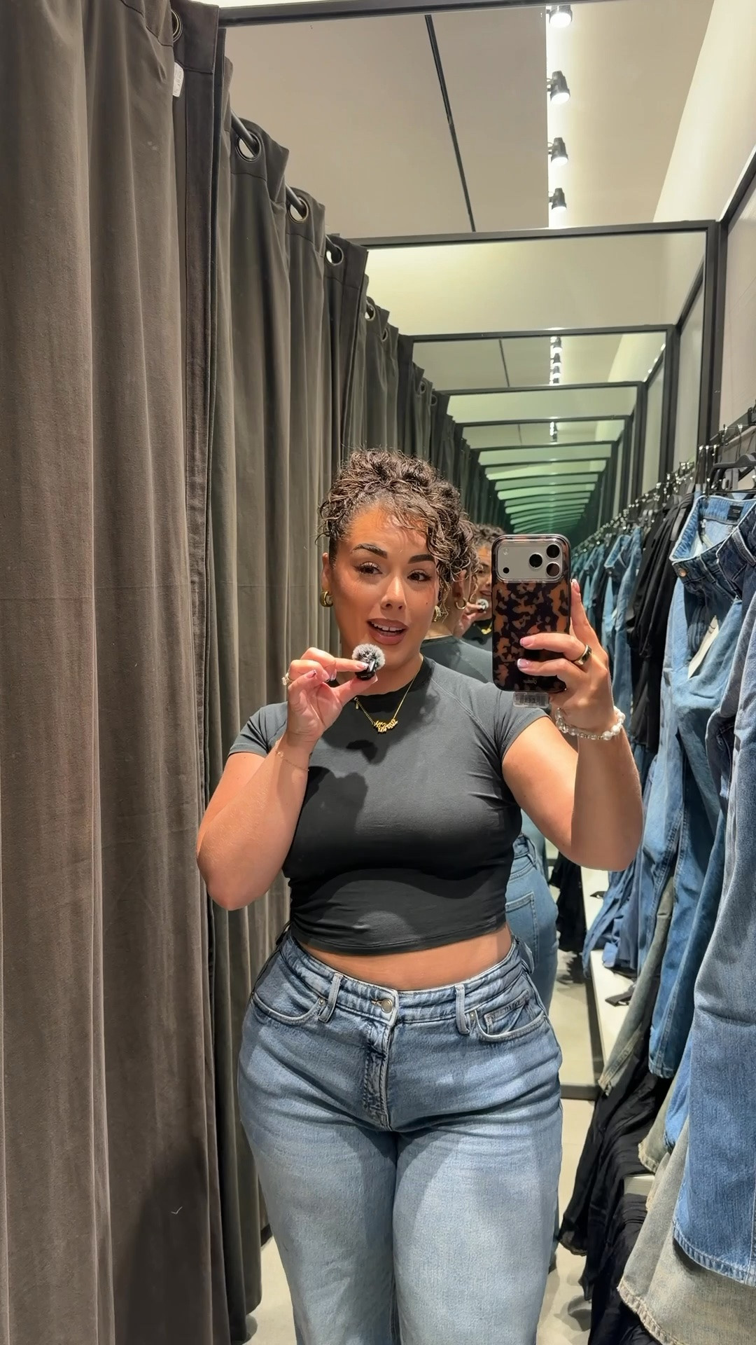 shopping in the Zara dressing room as a midsize size 10 & petite 5’2” self-proclaimed Zara hater giving this store another shot 🫣

#LTKPetite #LTKMidsize #LTKootd