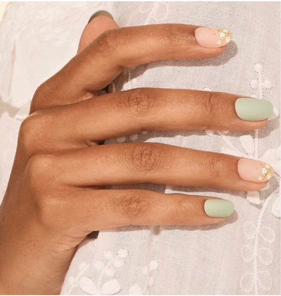 Favorite press on nails! They last me a week and no damage to my nails 

#LTKstyletip #LTKunder50 #LTKSeasonal