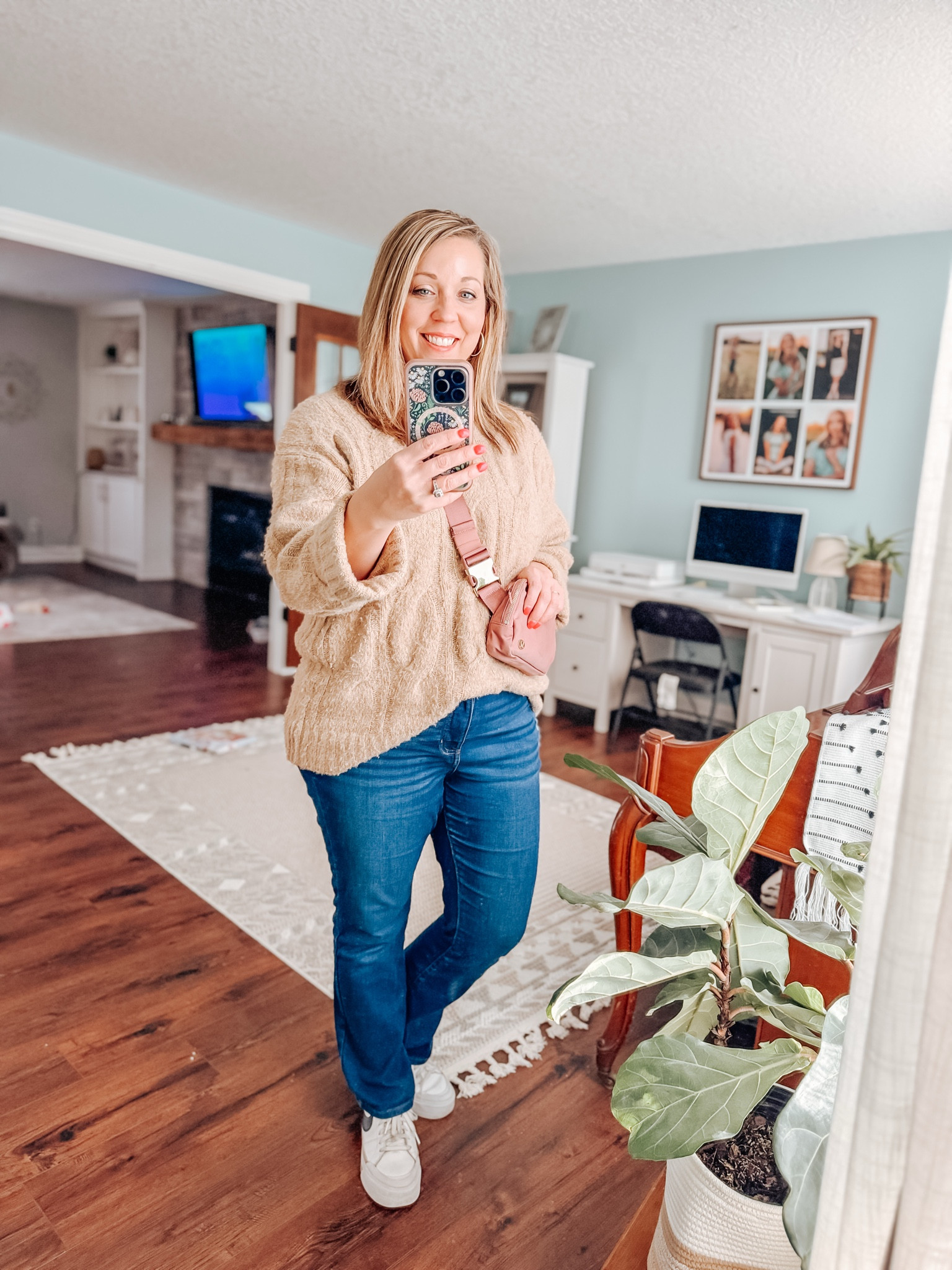 It's freezing in the Midwest, so I'm hoarding all the cozy sweaters I own! This one's my new favorite. It's warm, oversized and as comfy as pajamas. 😉

#LTKFindsUnder50 #LTKMidsize #LTKStyleTip