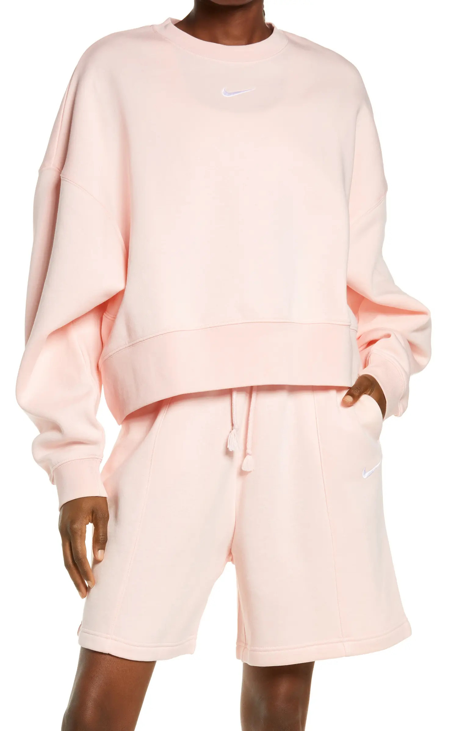 Sportswear Essential Oversize Sweatshirt | Nordstrom