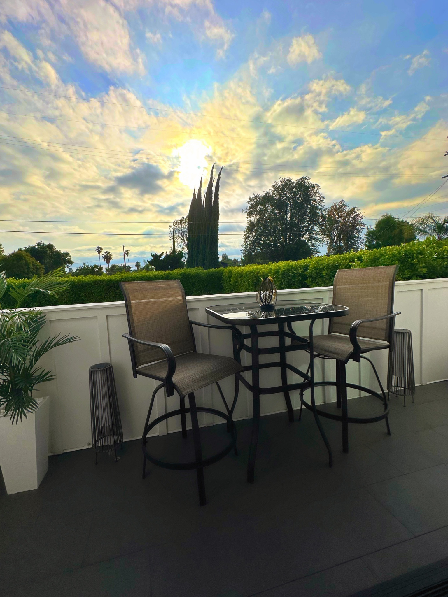 My patio set up is my new favorite ! 🥰🫶🏽