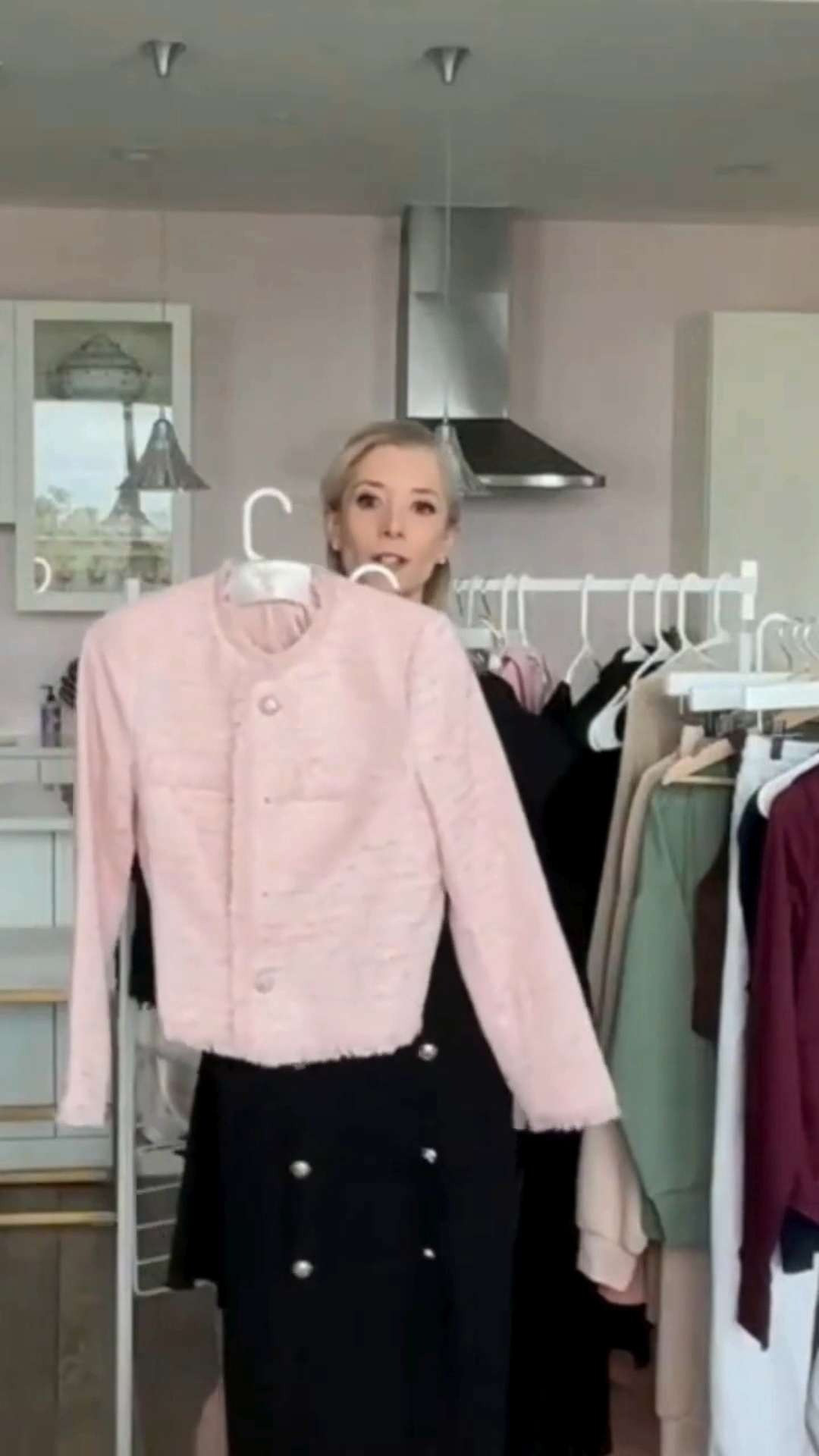 Live style tips for women! Ultra chic tweed blazer paired w black lbd. Audrey Hepburn 1960s classic chic vibes under $100! Tagged items petite friendly !!

#LTKPetite #LTKStyleTip #LTKFindsUnder100