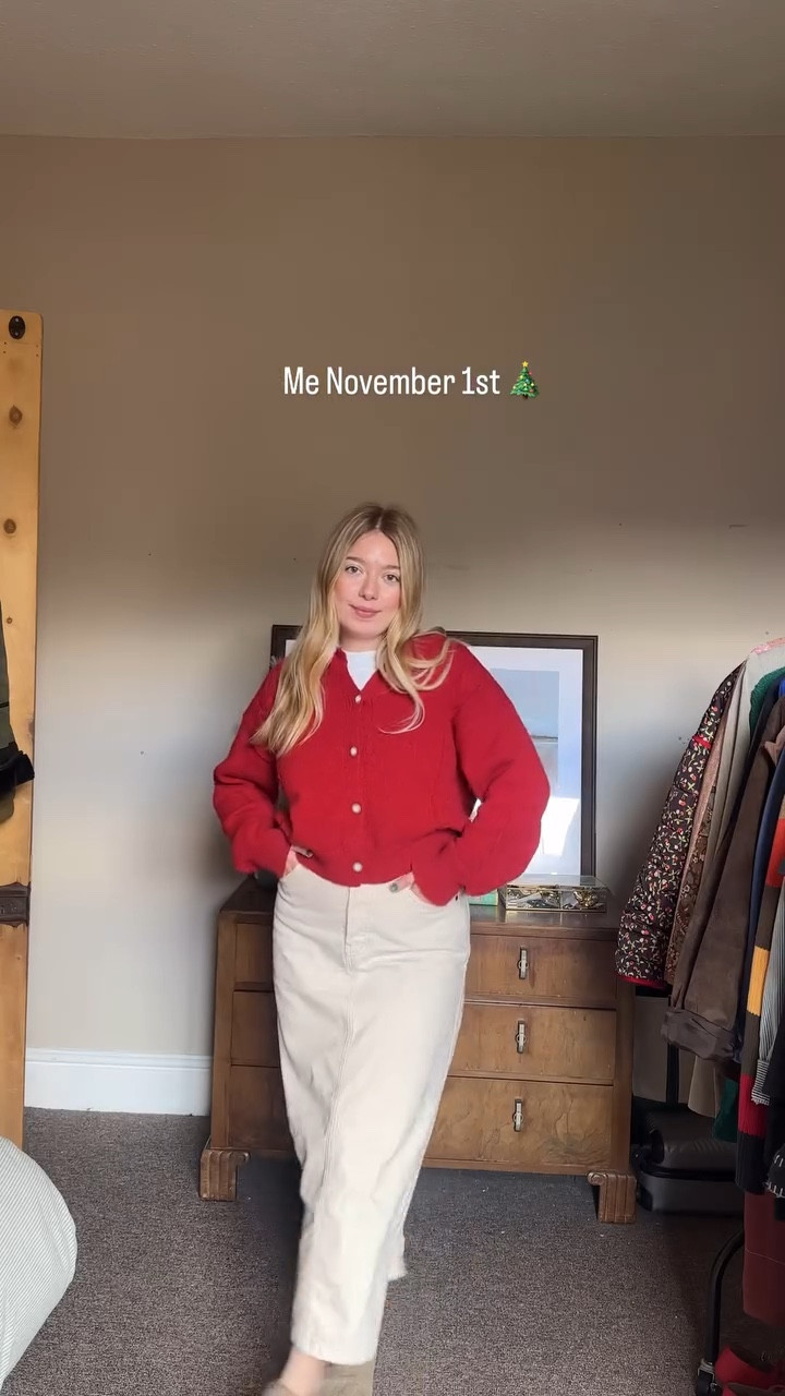 Christmas outfits are coming ! 

#christmasdecorations #christmasoutfits #winteroutfitideas #winteroutfits #winteroutfitinspo #outfitinspiration #ootdfashion #winterootd #christmastime #christmasootd