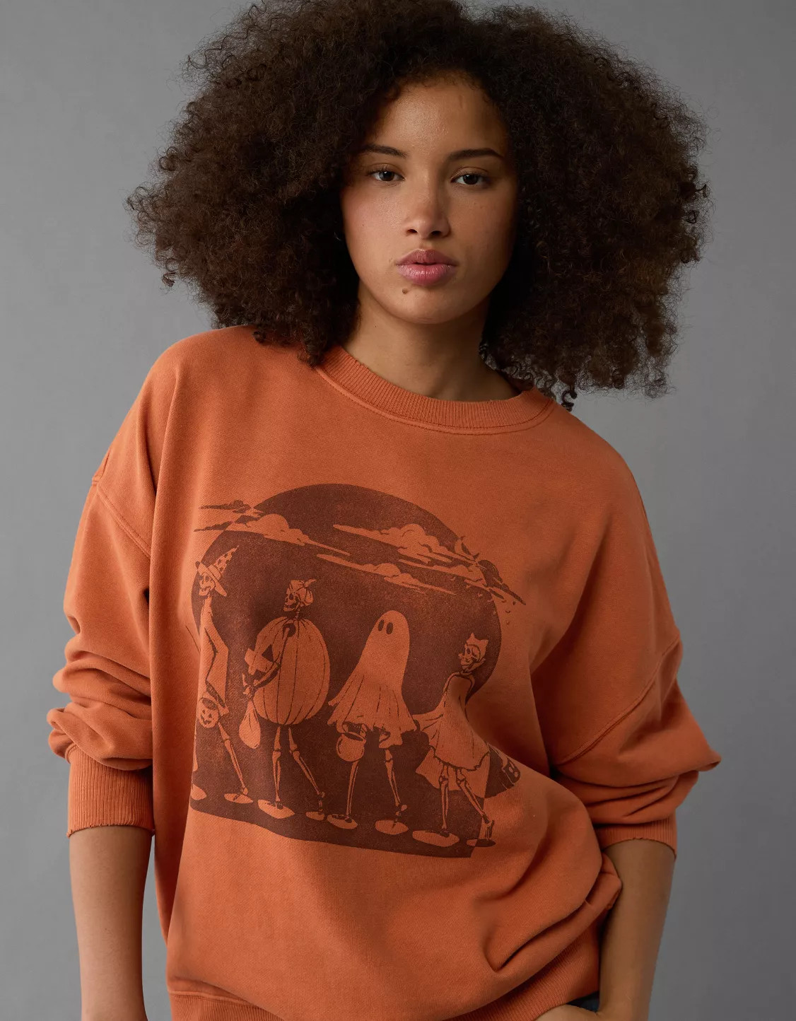 AE Oversized Halloween Skeleton Graphic Sweatshirt | American Eagle Outfitters (US & CA)